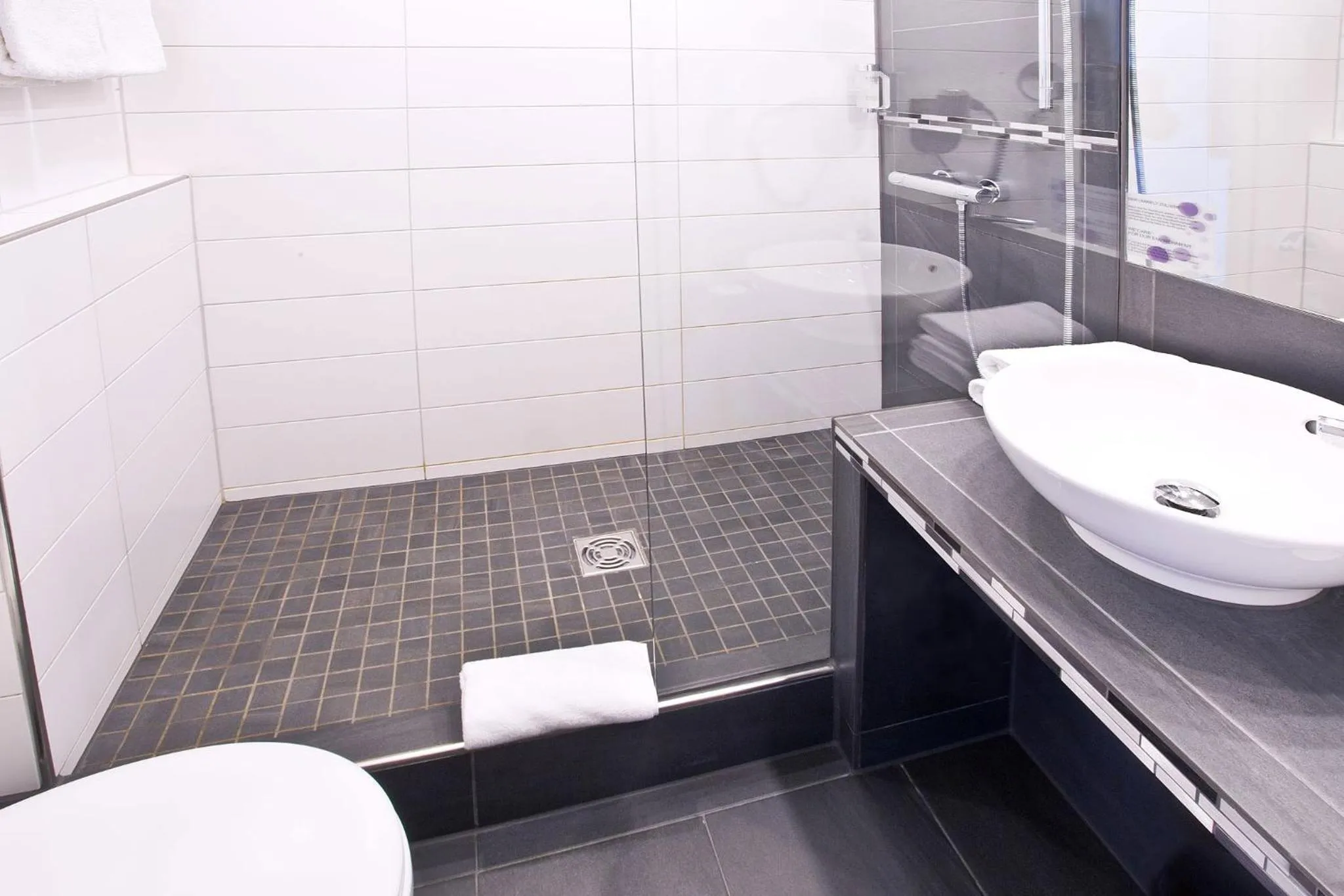 Shower in PLAZA INN stays design Dortmund