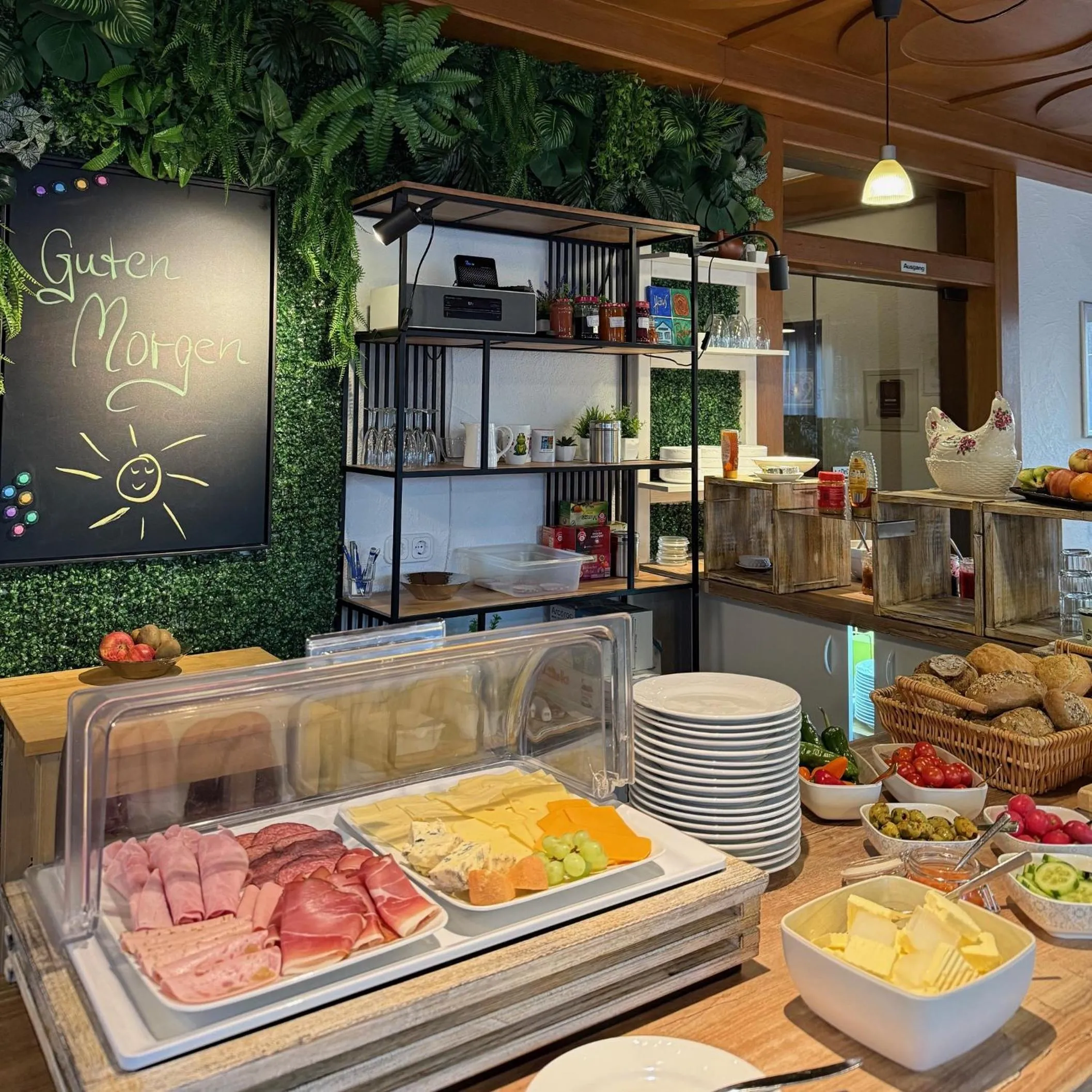 Restaurant/places to eat in Haus Rose