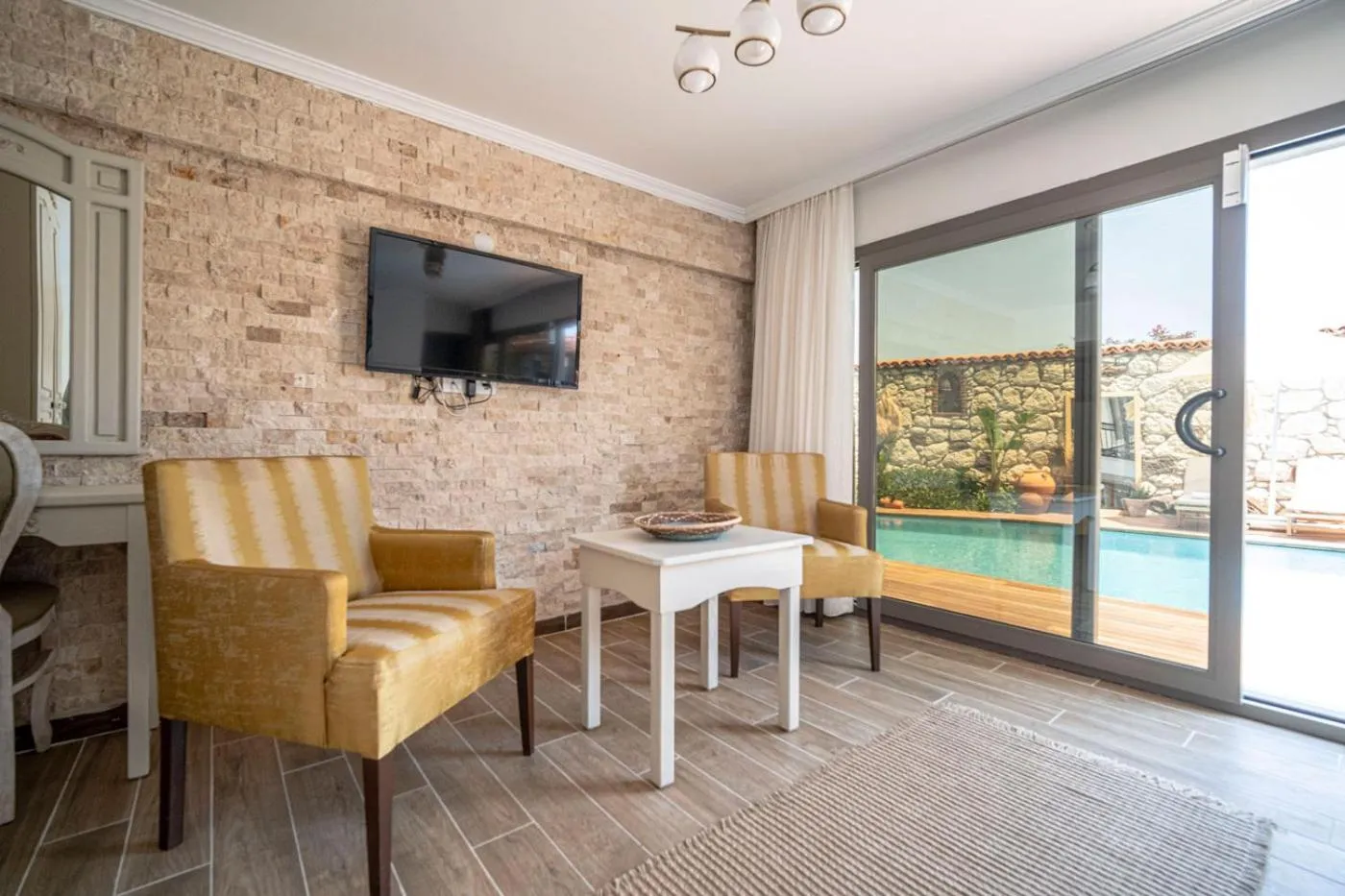 Pool view in Lunas Alaçatı