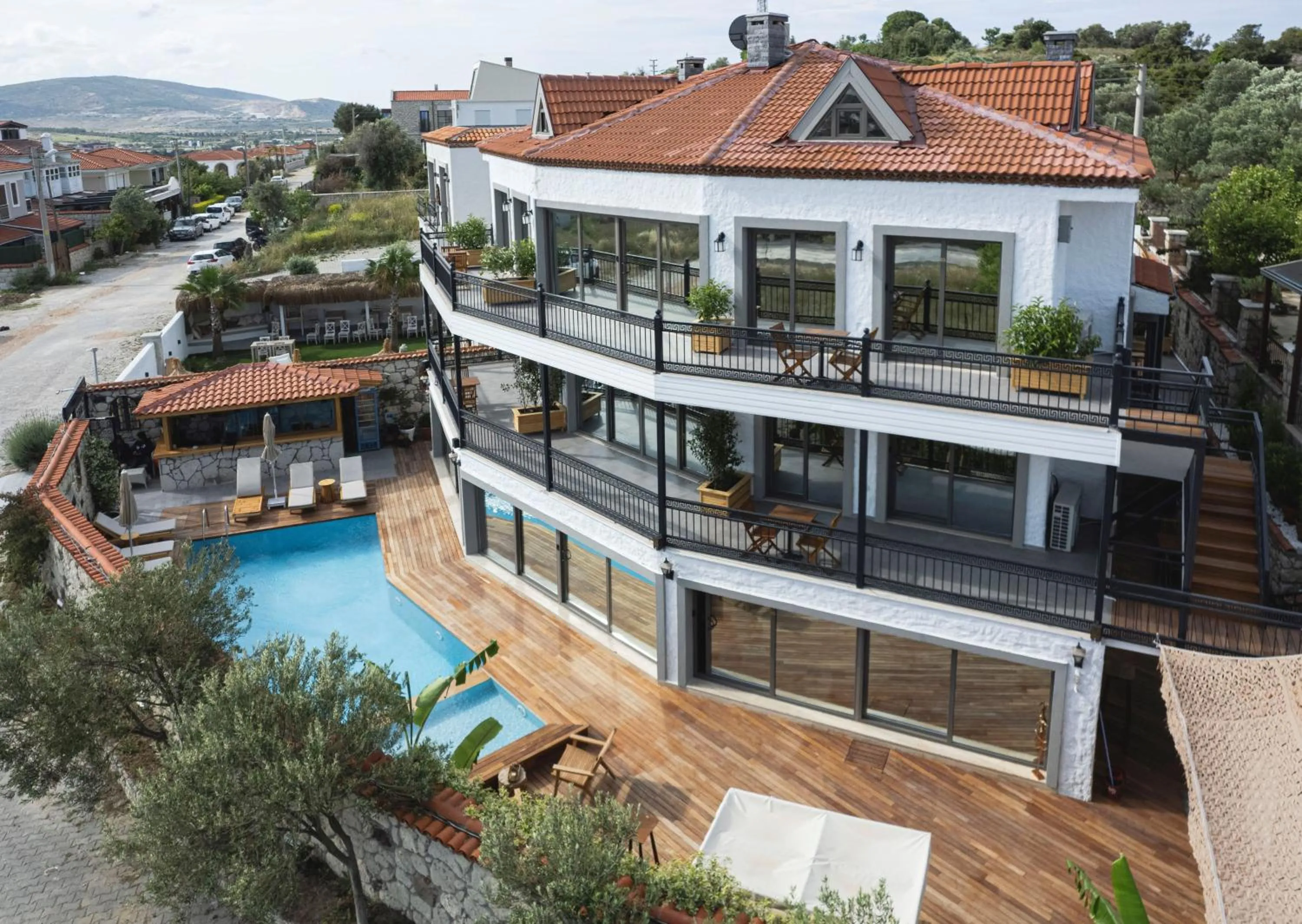 Property building in Lunas Alaçatı