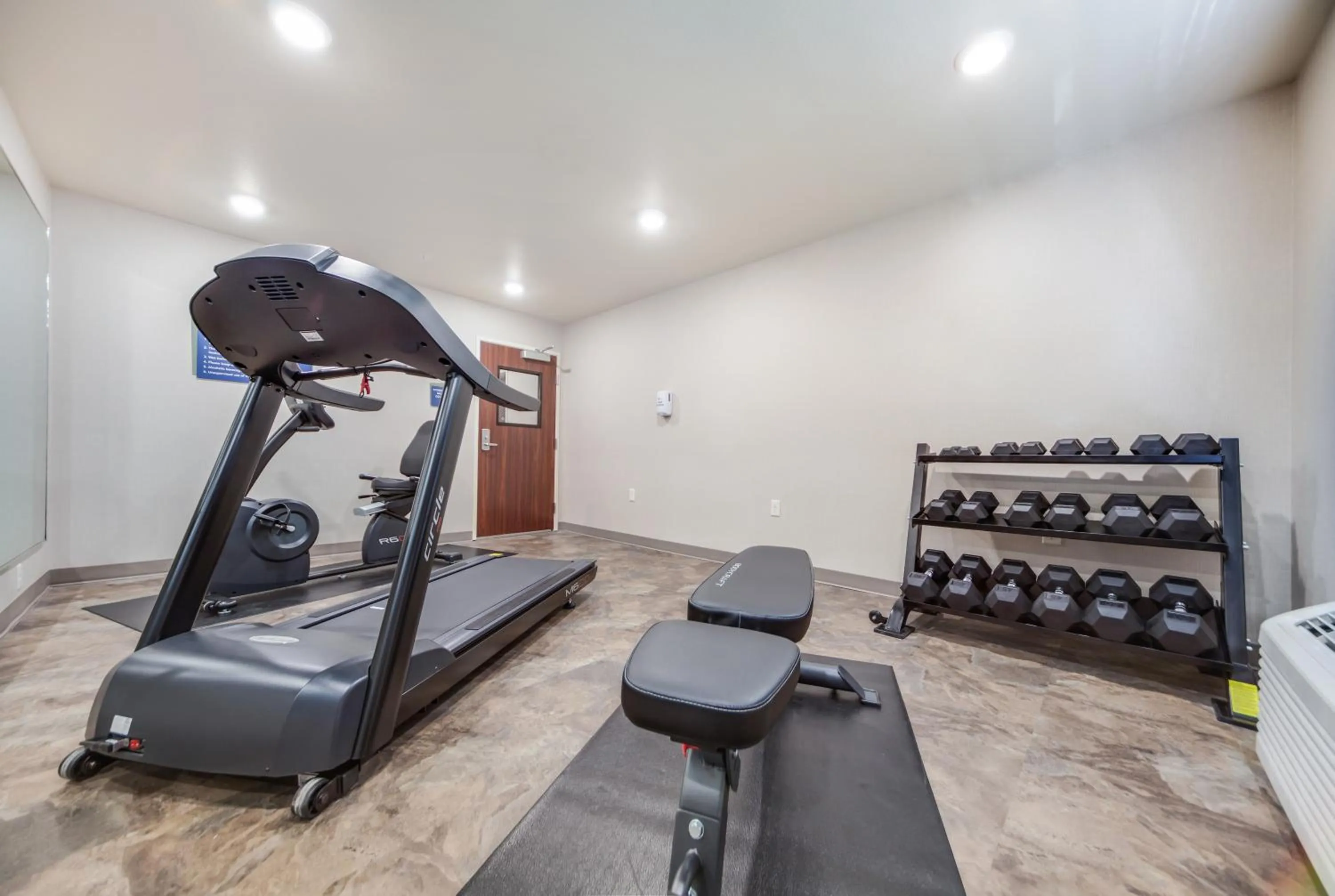 Fitness centre/facilities in Cobblestone Inn & Suites - Holdrege