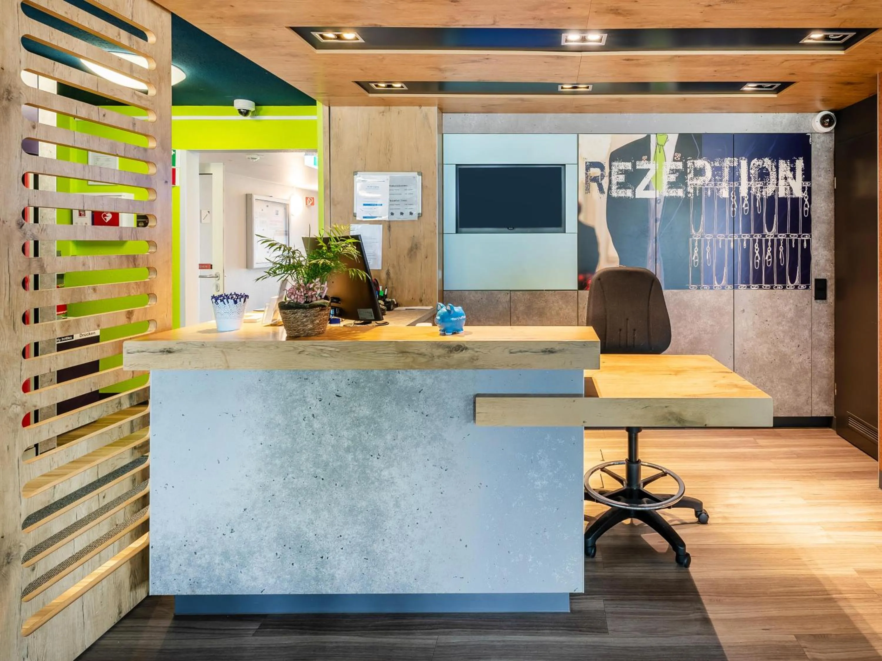 Lobby or reception in ibis budget Freiburg Sued