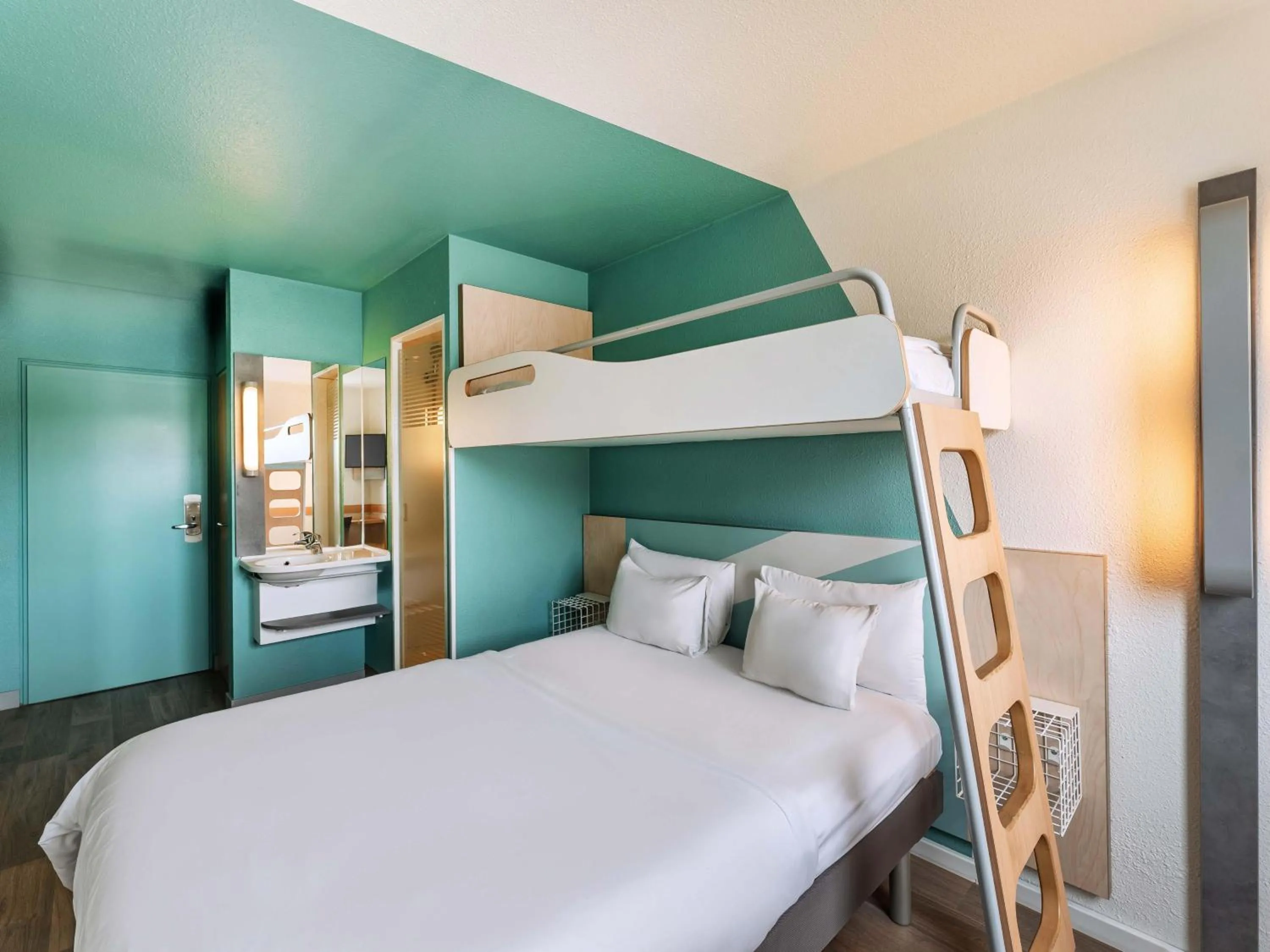 Photo of the whole room, Bed in B&B HOTEL Freiburg-West