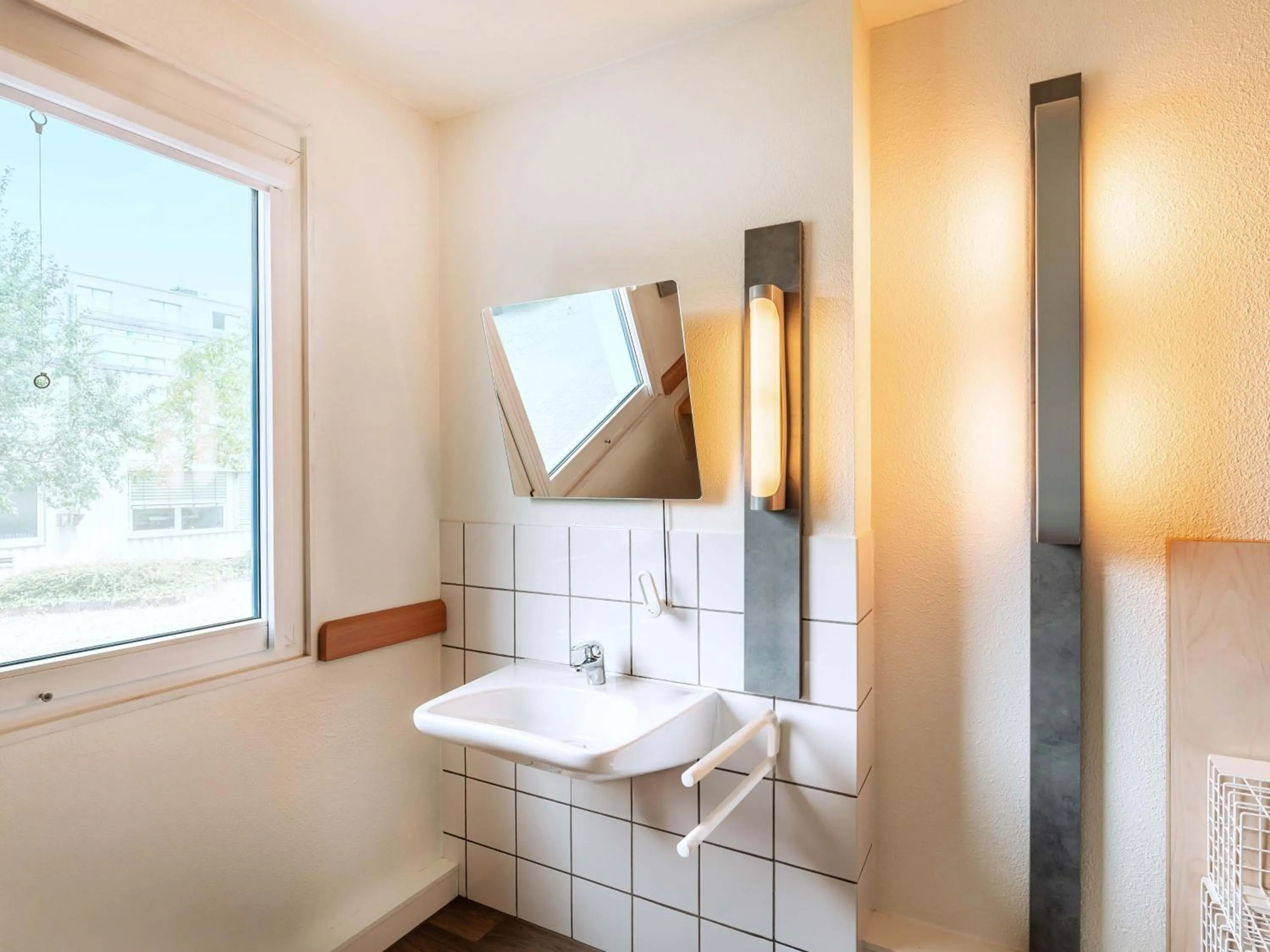 Shower in B&B HOTEL Freiburg-West