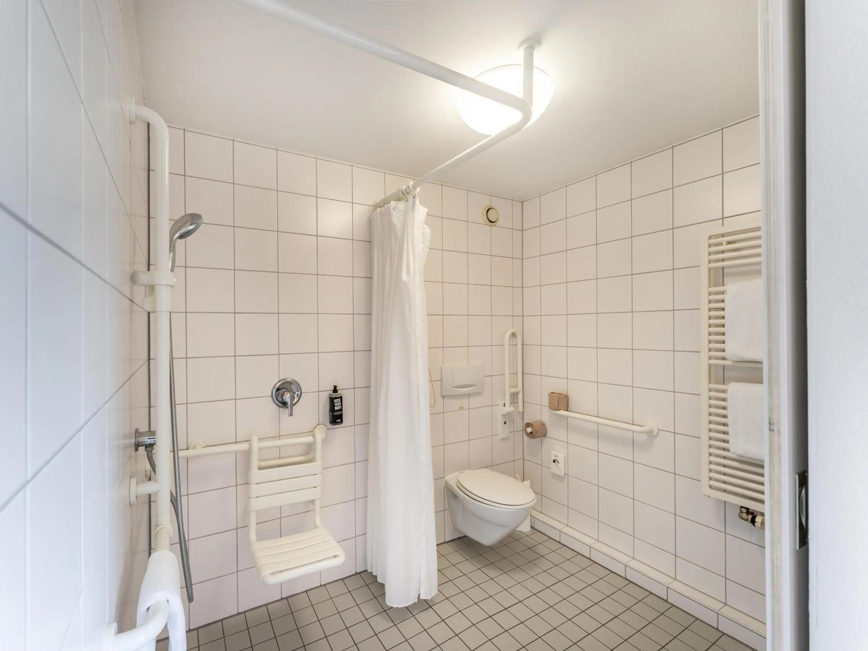 Bathroom in ibis budget Freiburg Sued