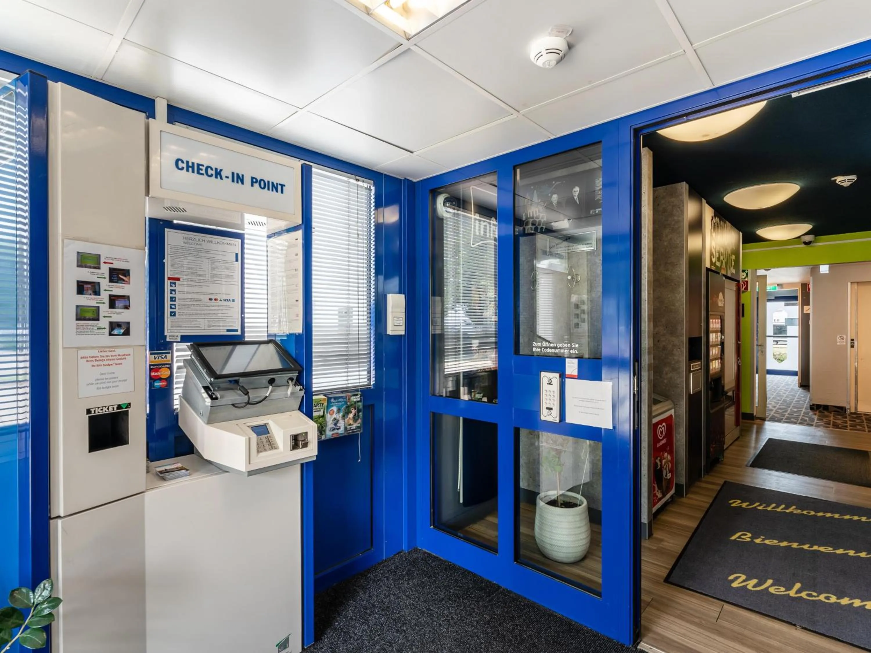 Lobby or reception in ibis budget Freiburg Sued