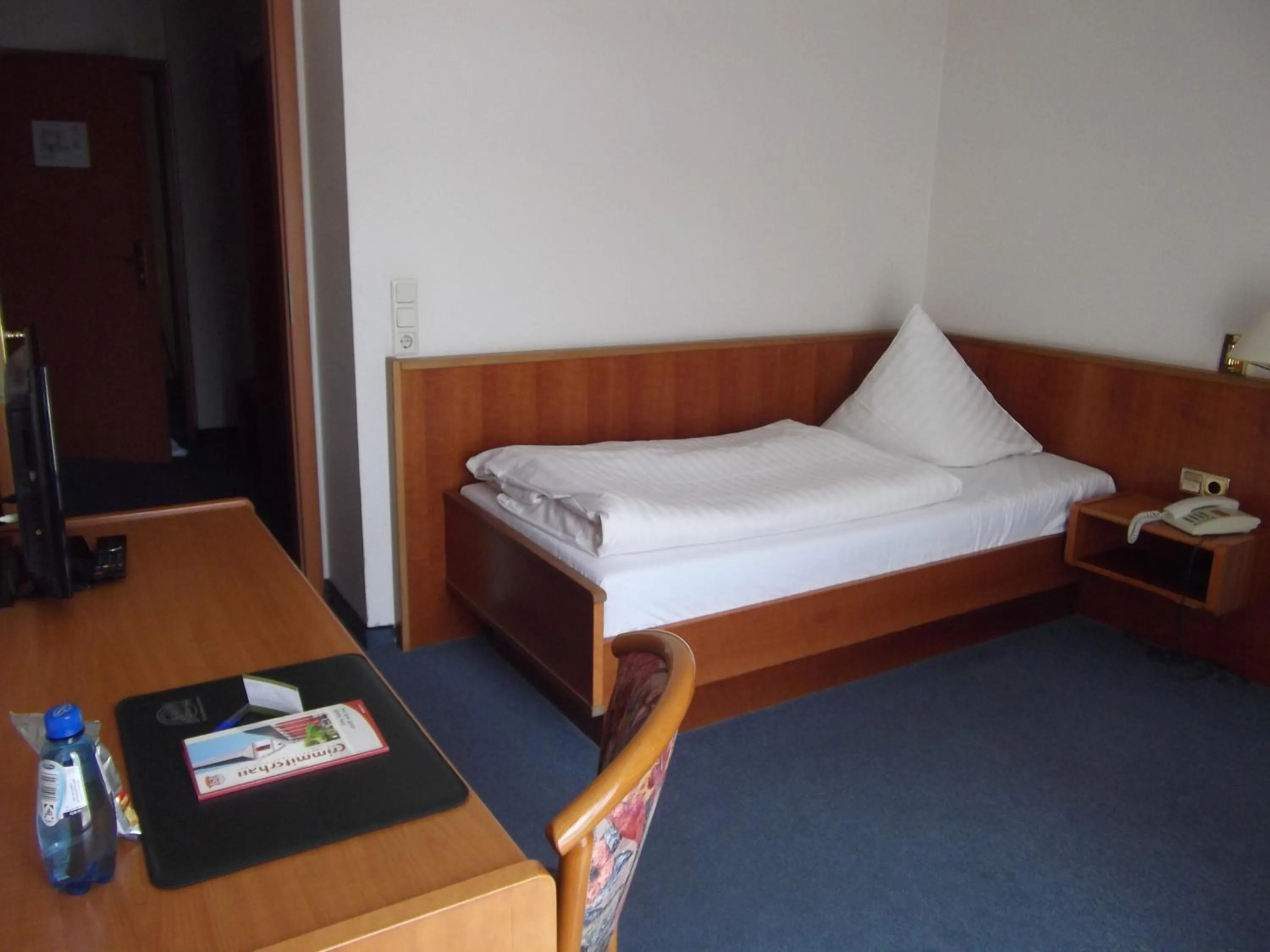 Photo of the whole room in Atrium Hotel