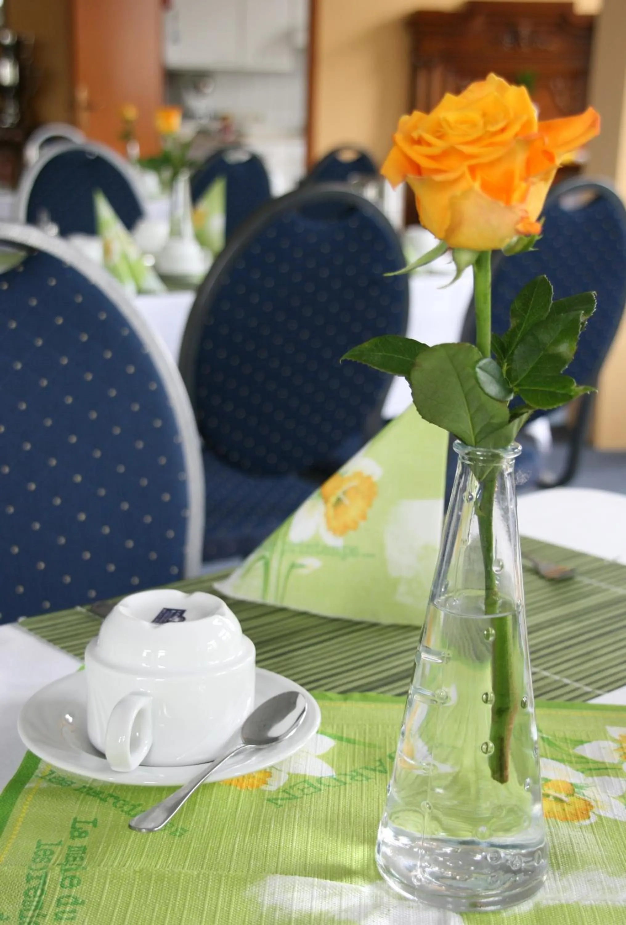 Restaurant/places to eat in Atrium Hotel