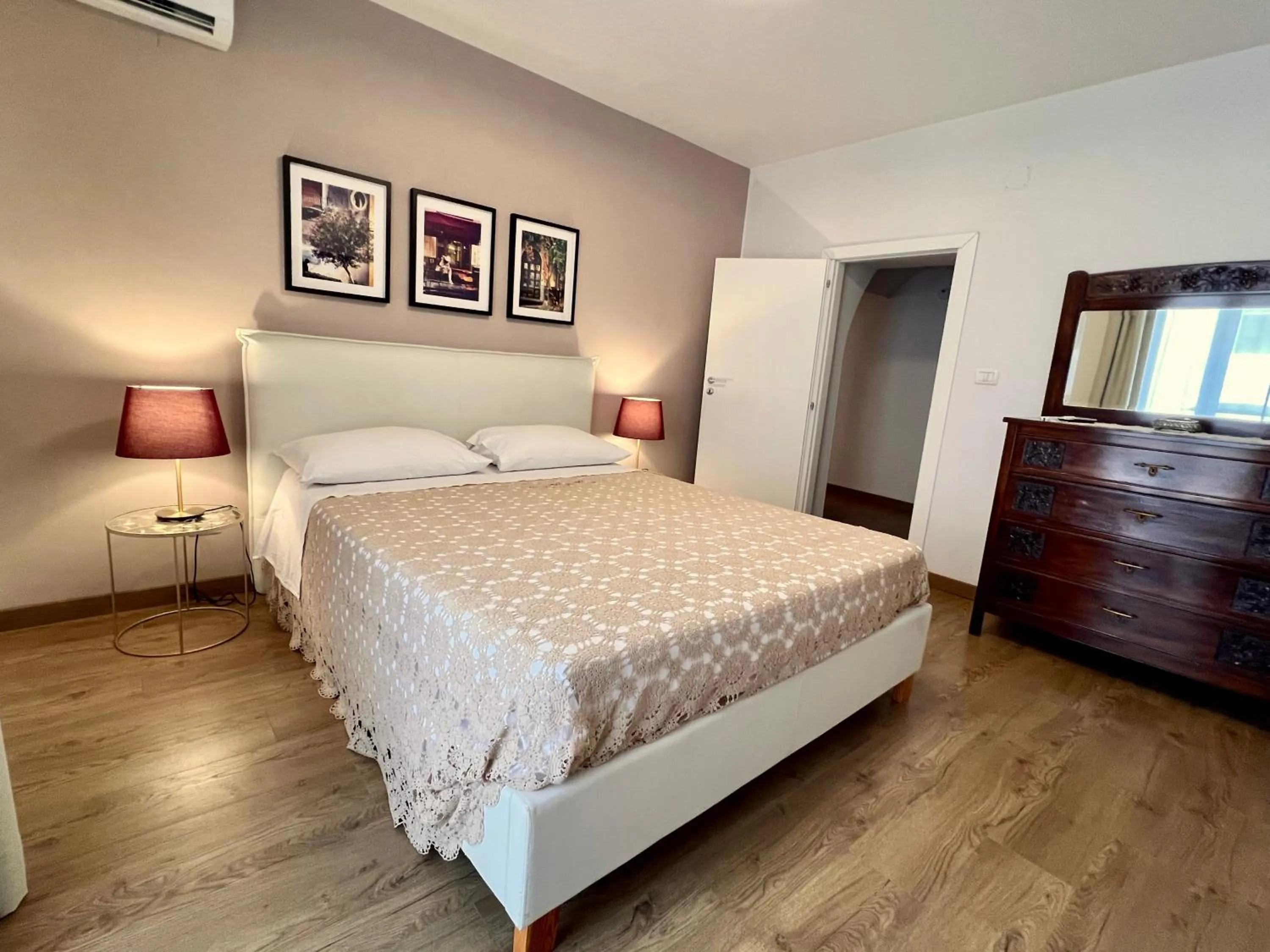 Bedroom, Bed in Badia Apartment