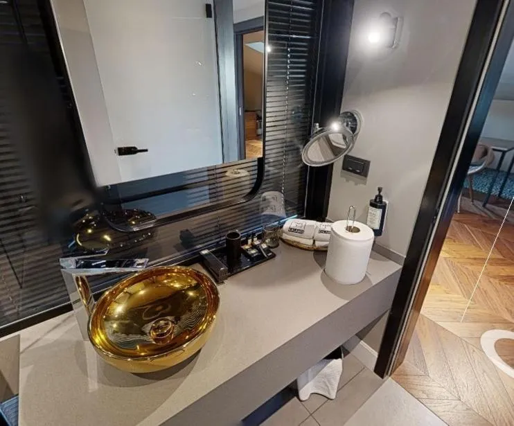 Bathroom in 39 Kalamış Marina Hotel & Restaurant