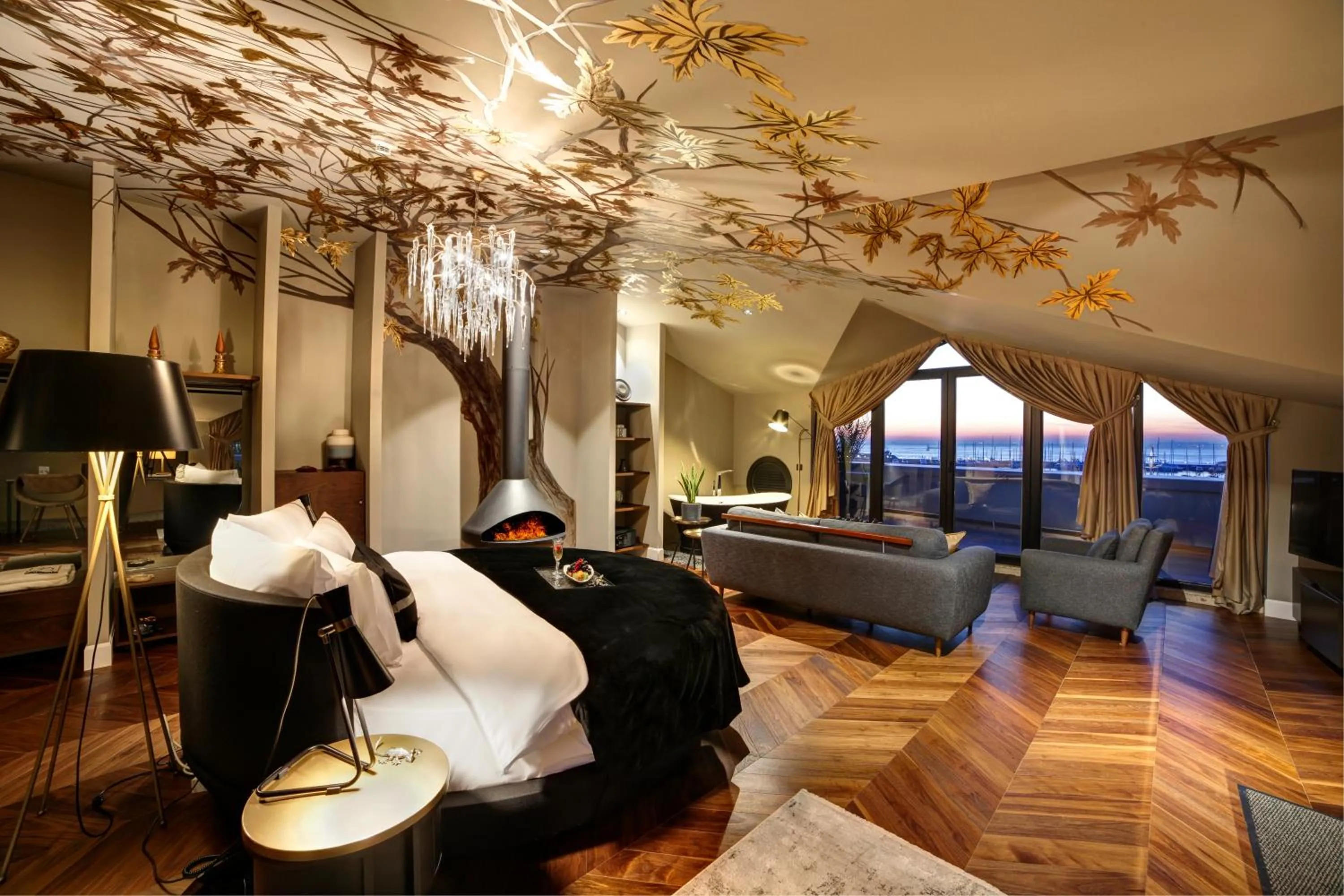 Photo of the whole room, Bed in 39 Kalamış Marina Hotel & Restaurant