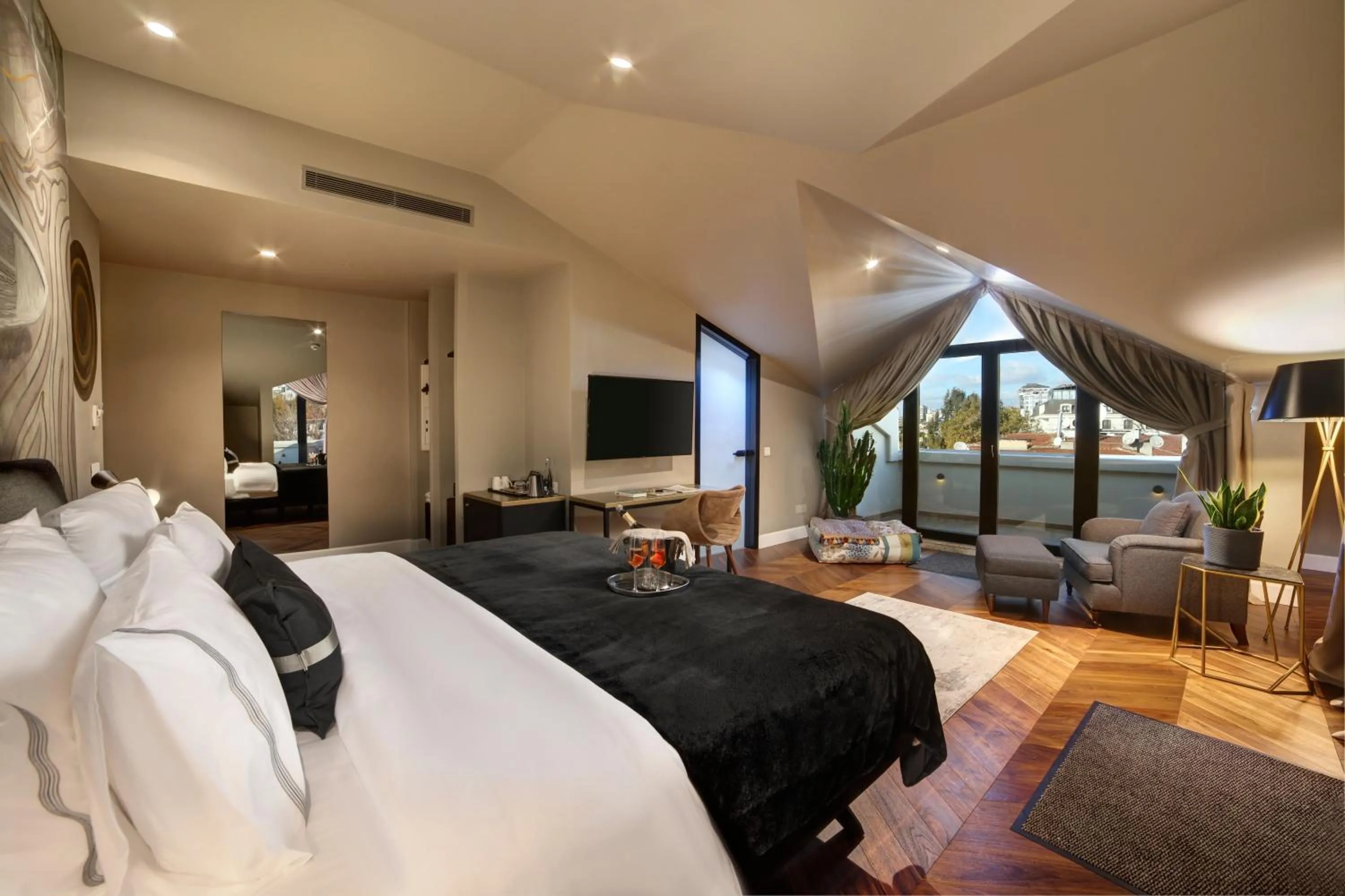 Photo of the whole room, Bed in 39 Kalamış Marina Hotel & Restaurant