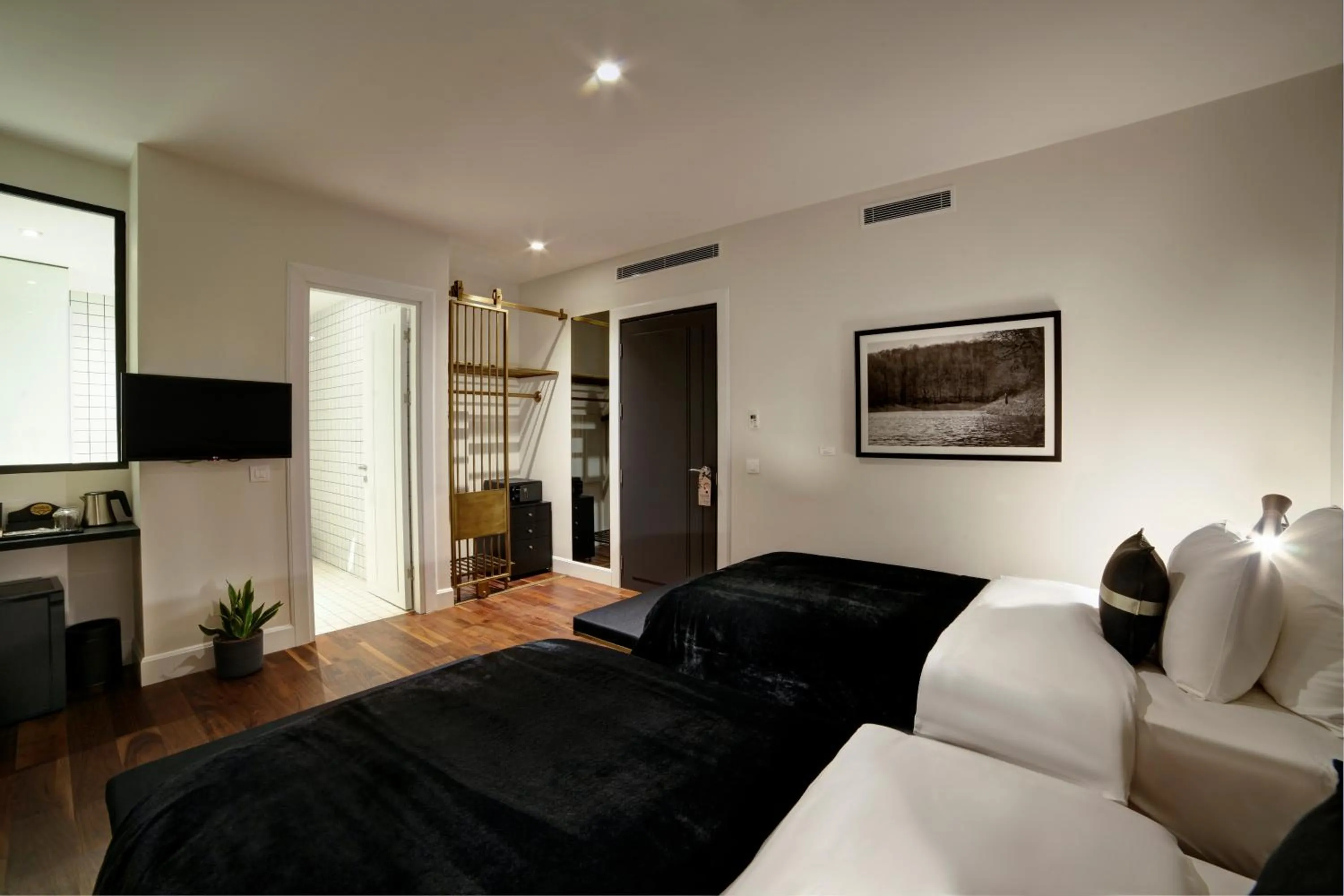 Bed in 39 Kalamış Marina Hotel & Restaurant