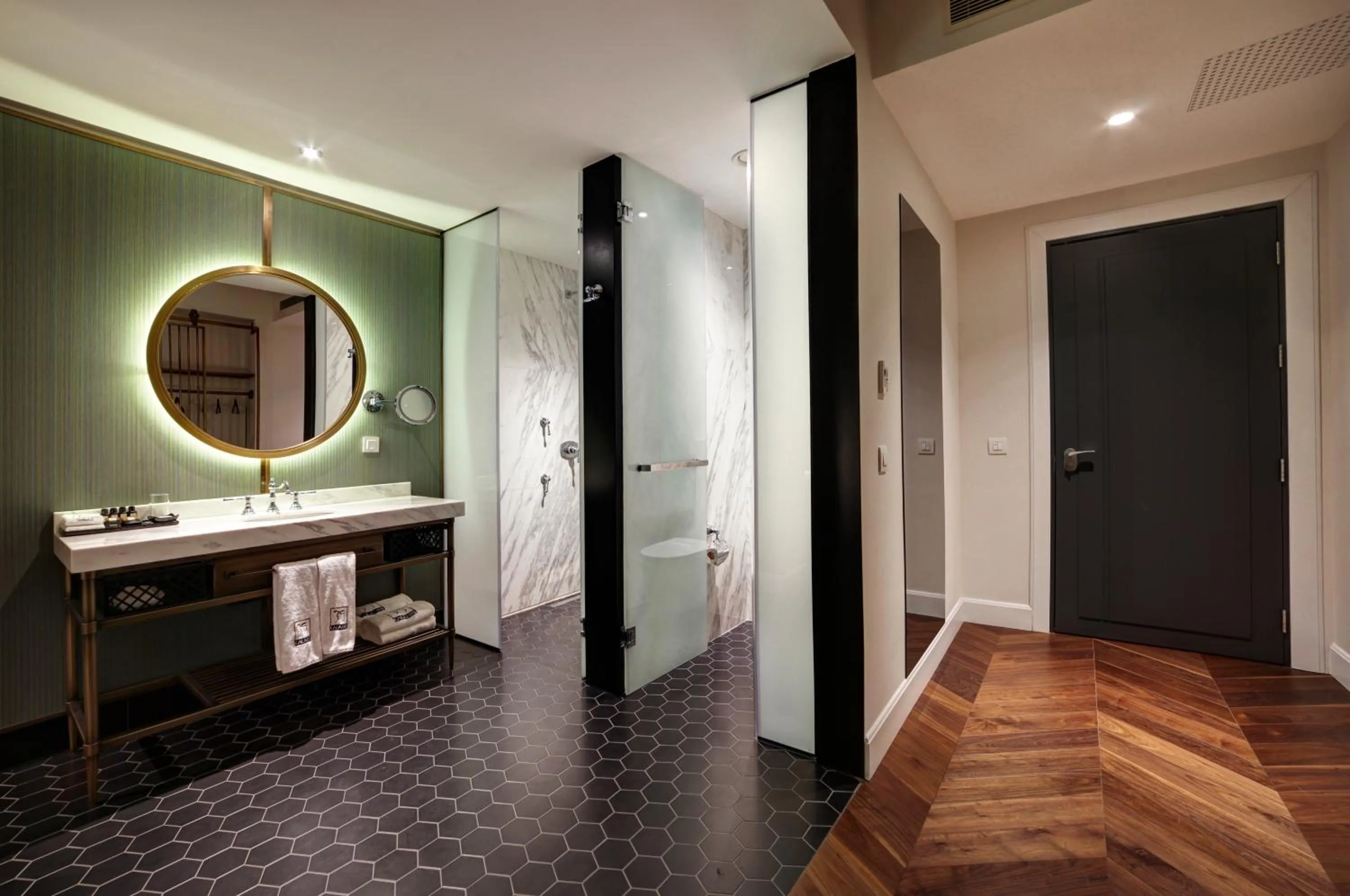 Bathroom in 39 Kalamış Marina Hotel & Restaurant