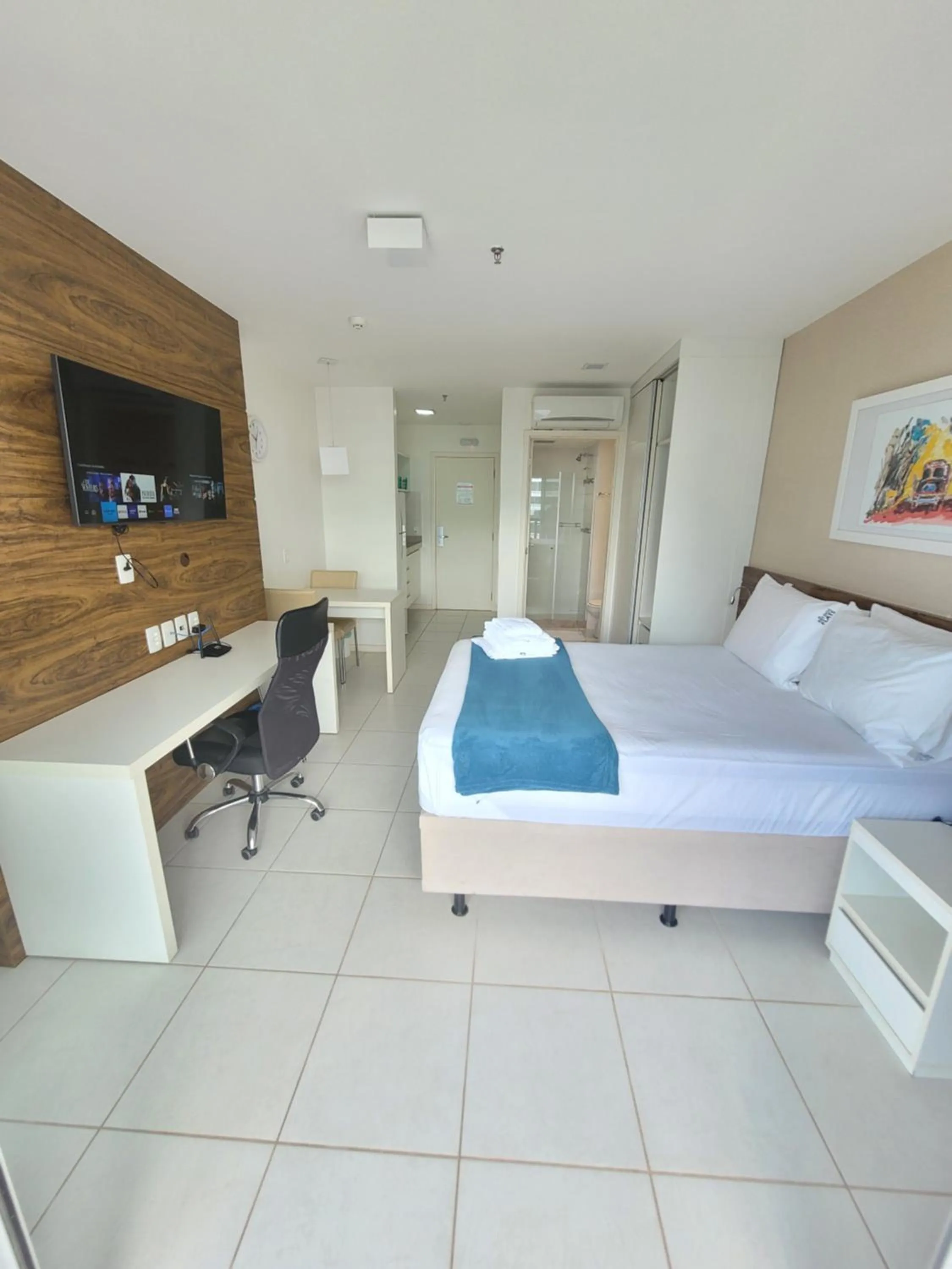 air conditioner, Bed in Flat Vision Executivo Premium By Rei dos Flats