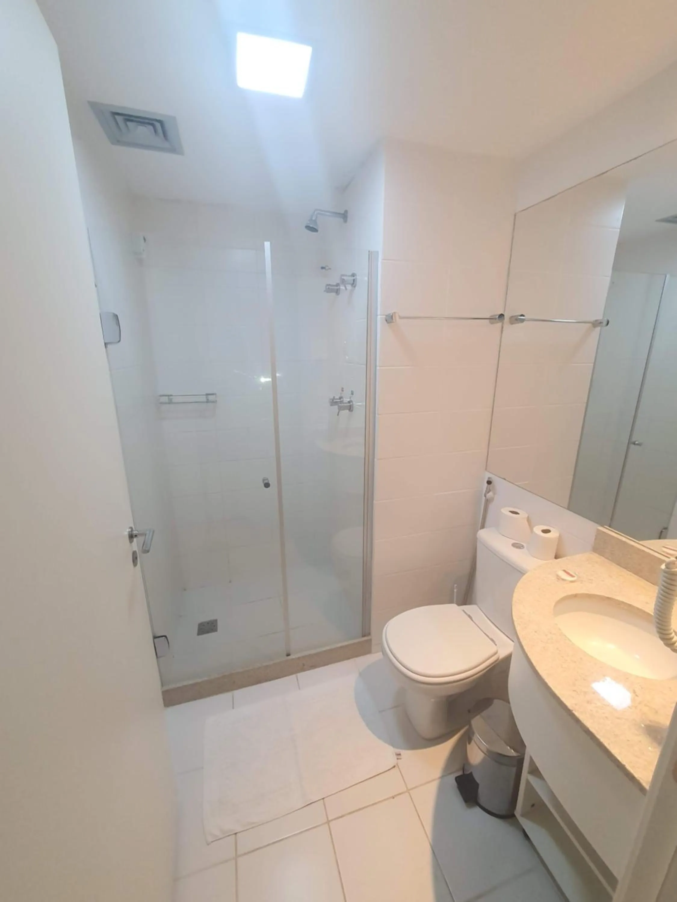 Shower in Flat Vision Executivo Premium By Rei dos Flats