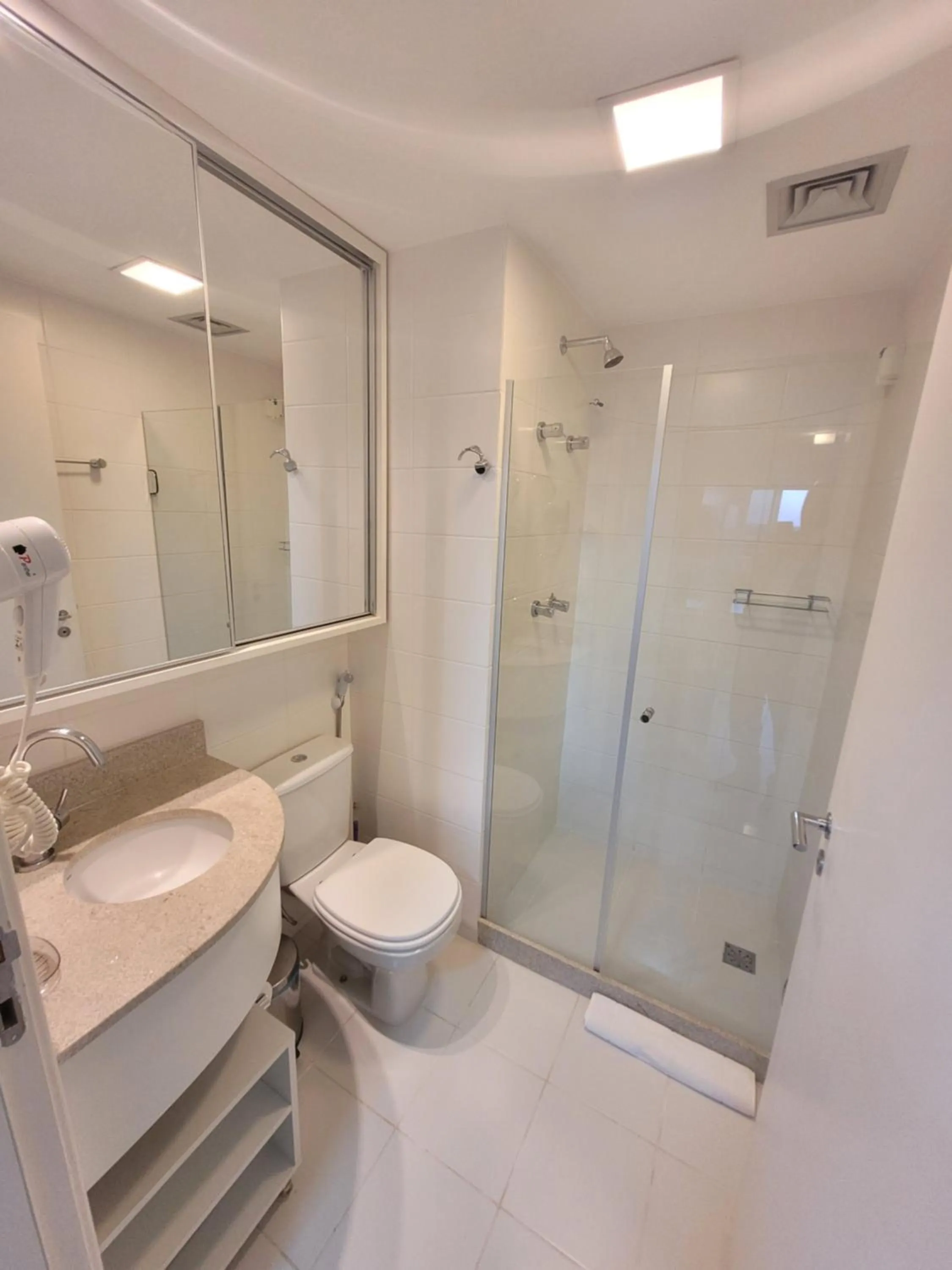 Shower in Flat Vision Executivo Premium By Rei dos Flats