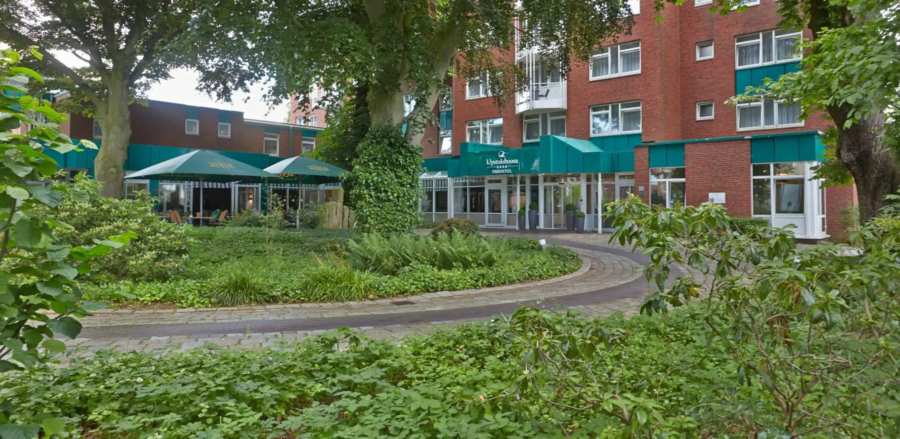 Property building in Upstalsboom Parkhotel Property building in Upstalsboom Parkhotel