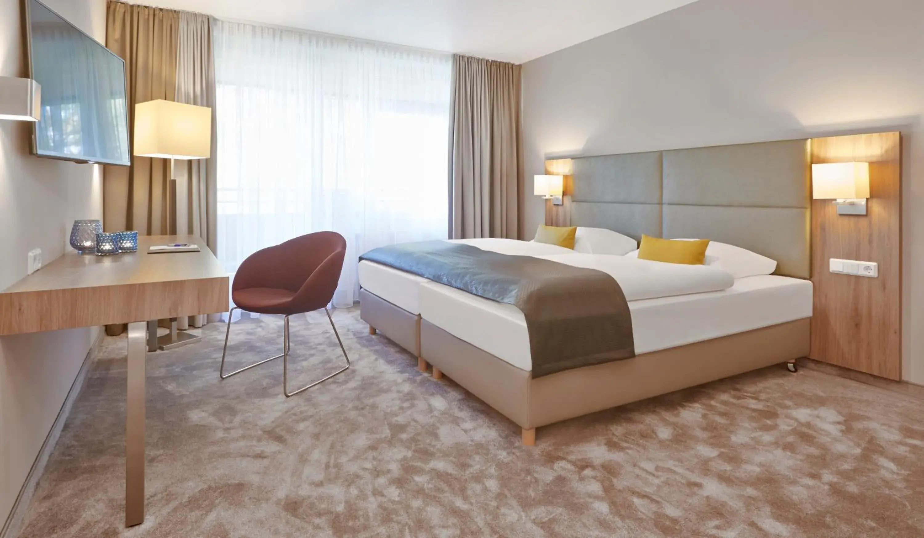 Photo of the whole room, Bed in Upstalsboom Parkhotel Photo of the whole room, Bed in Upstalsboom Parkhotel