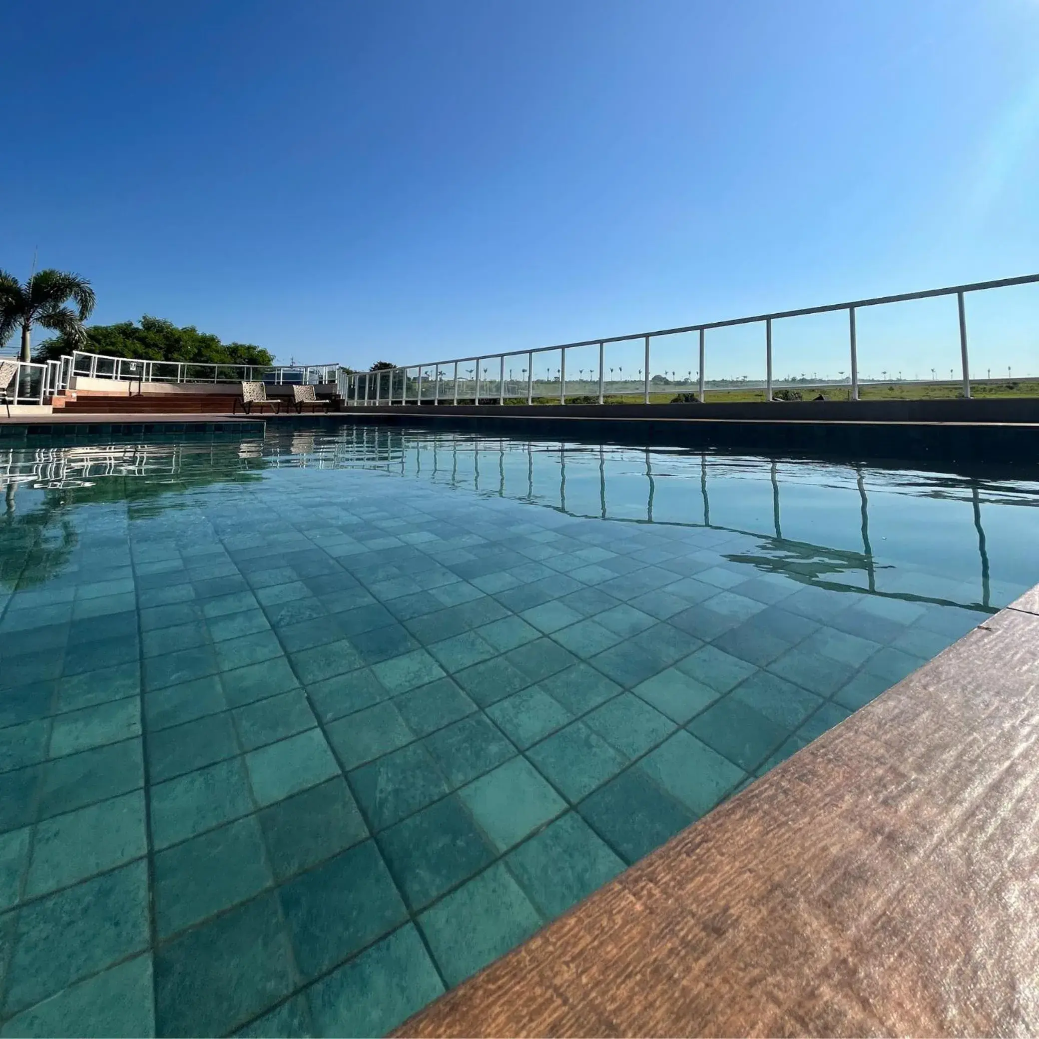 Swimming pool in Sleep Inn Paulínia Swimming pool in Sleep Inn Paulínia