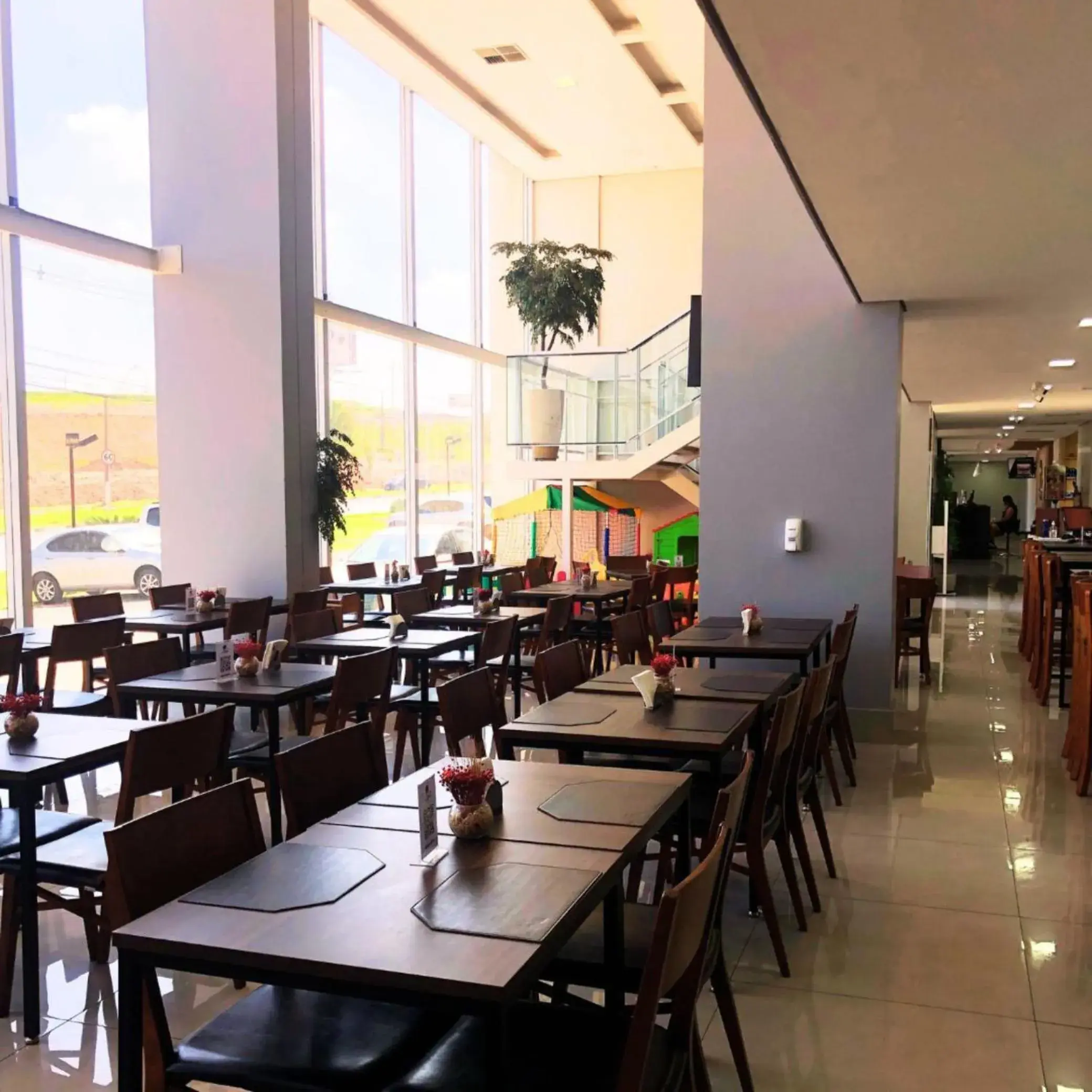 Restaurant/places to eat in Sleep Inn Paulínia Restaurant/places to eat in Sleep Inn Paulínia