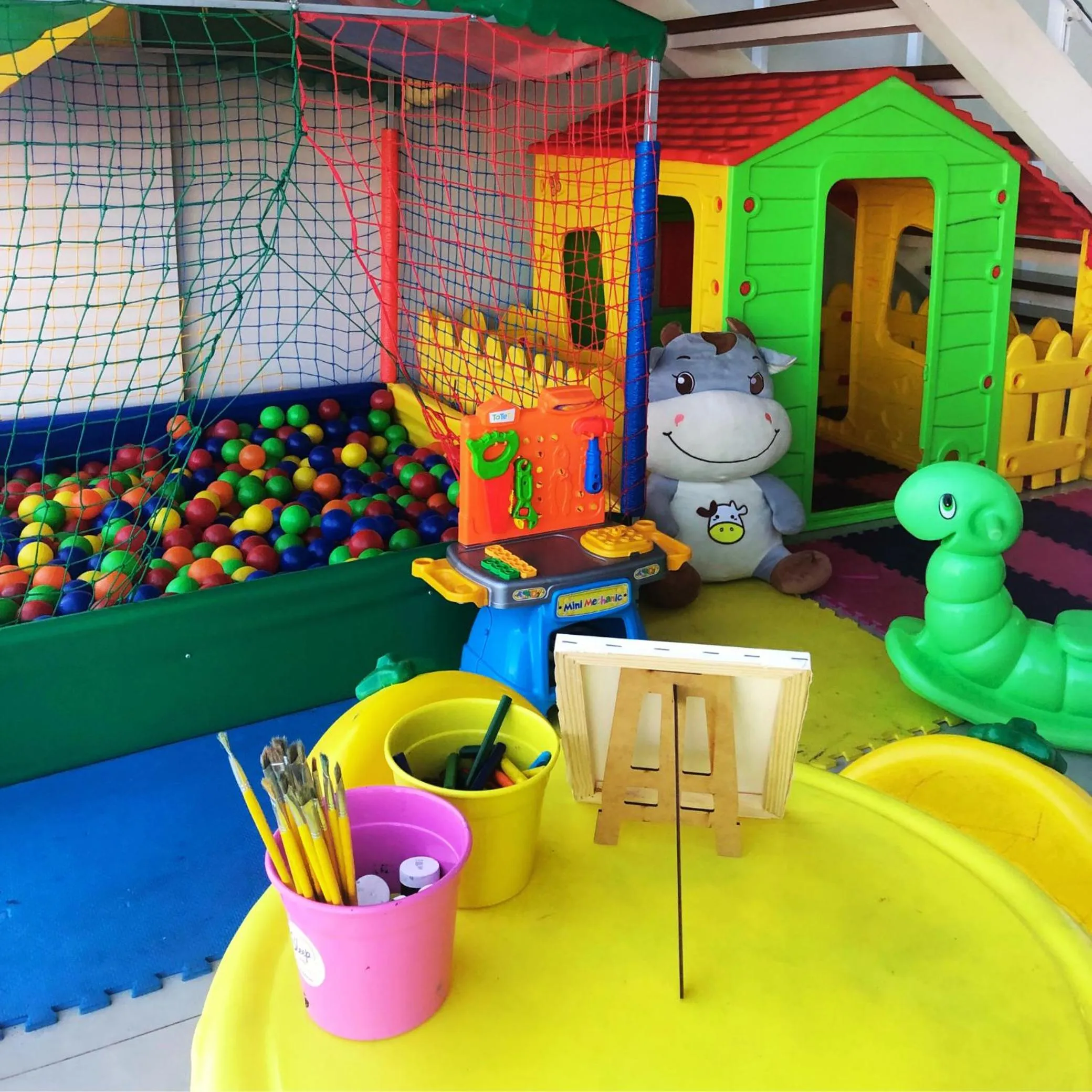 children in Sleep Inn Paulínia