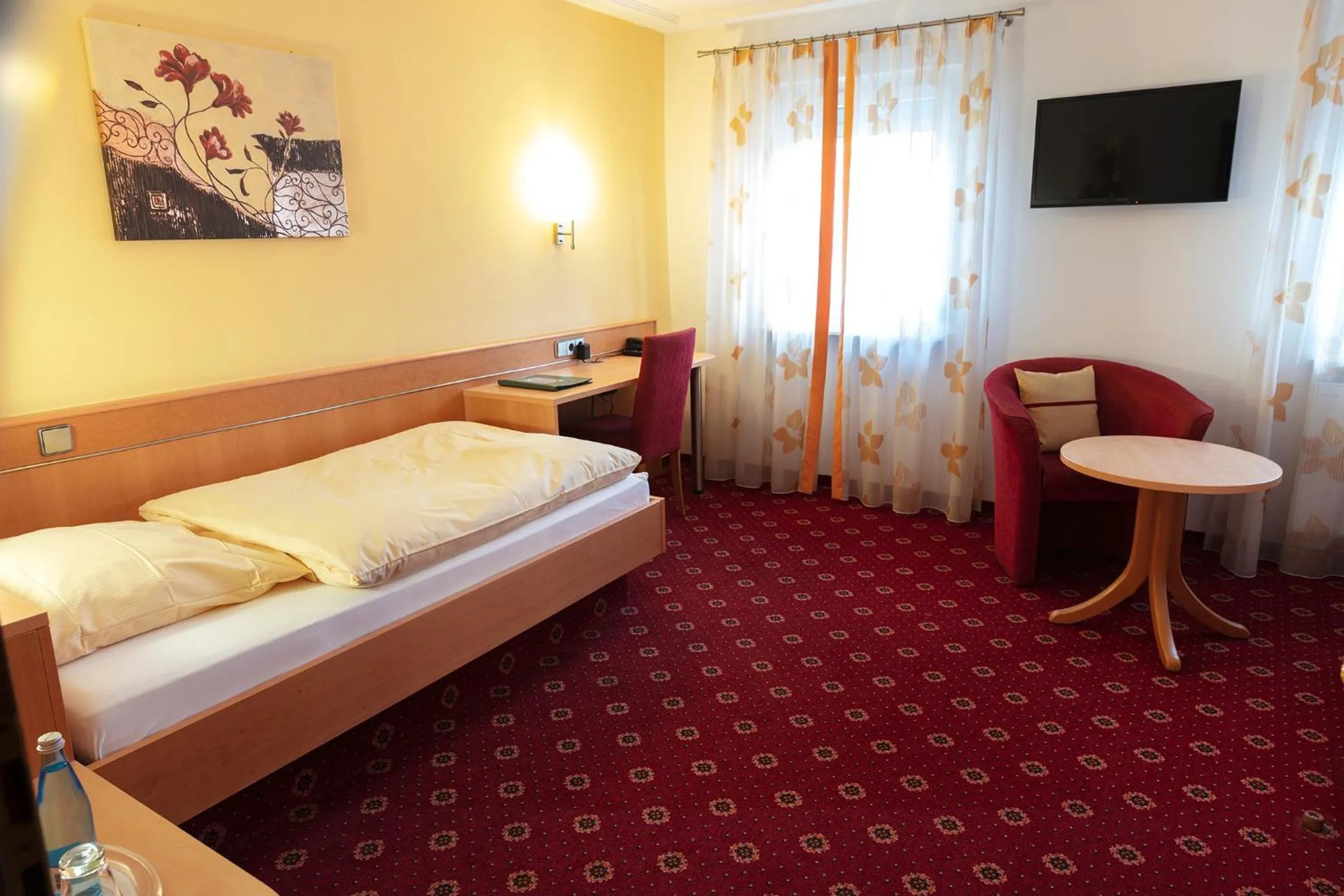 Bed in Hotel Restaurant Zum Hirschen