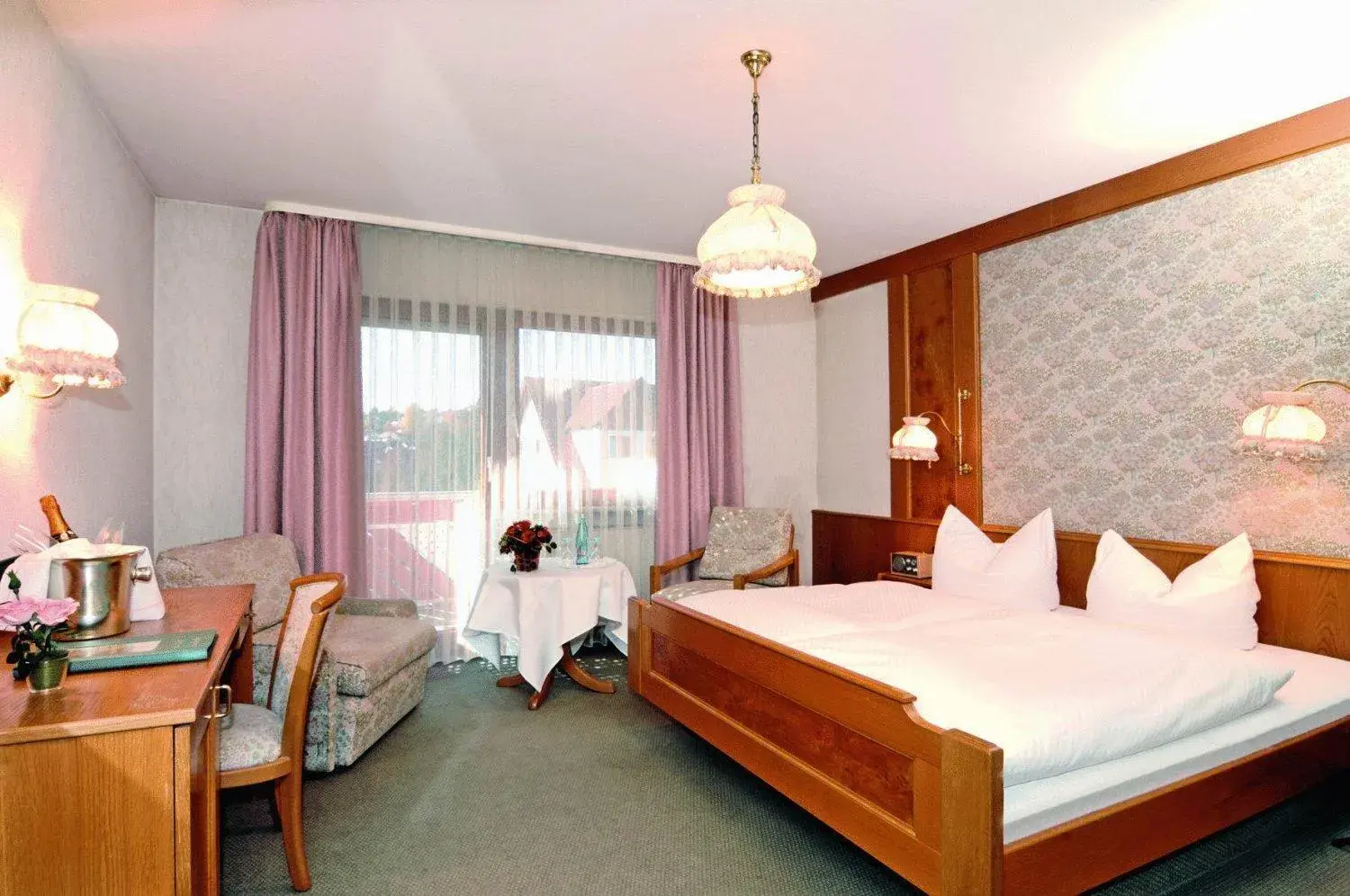Double Room in Hotel Restaurant Zum Hirschen Double Room in Hotel Restaurant Zum Hirschen