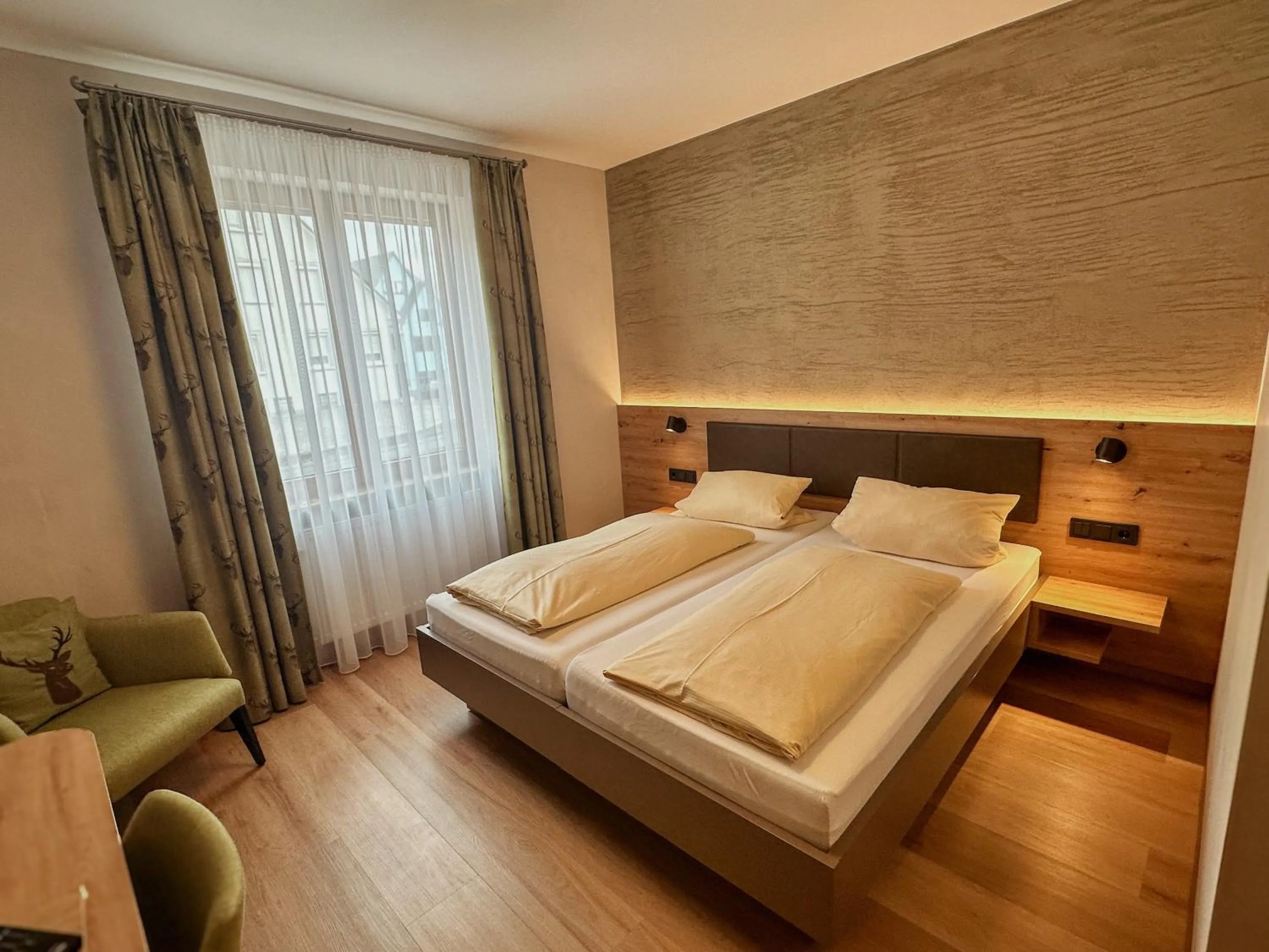 Photo of the whole room, Bed in Hotel Restaurant Zum Hirschen