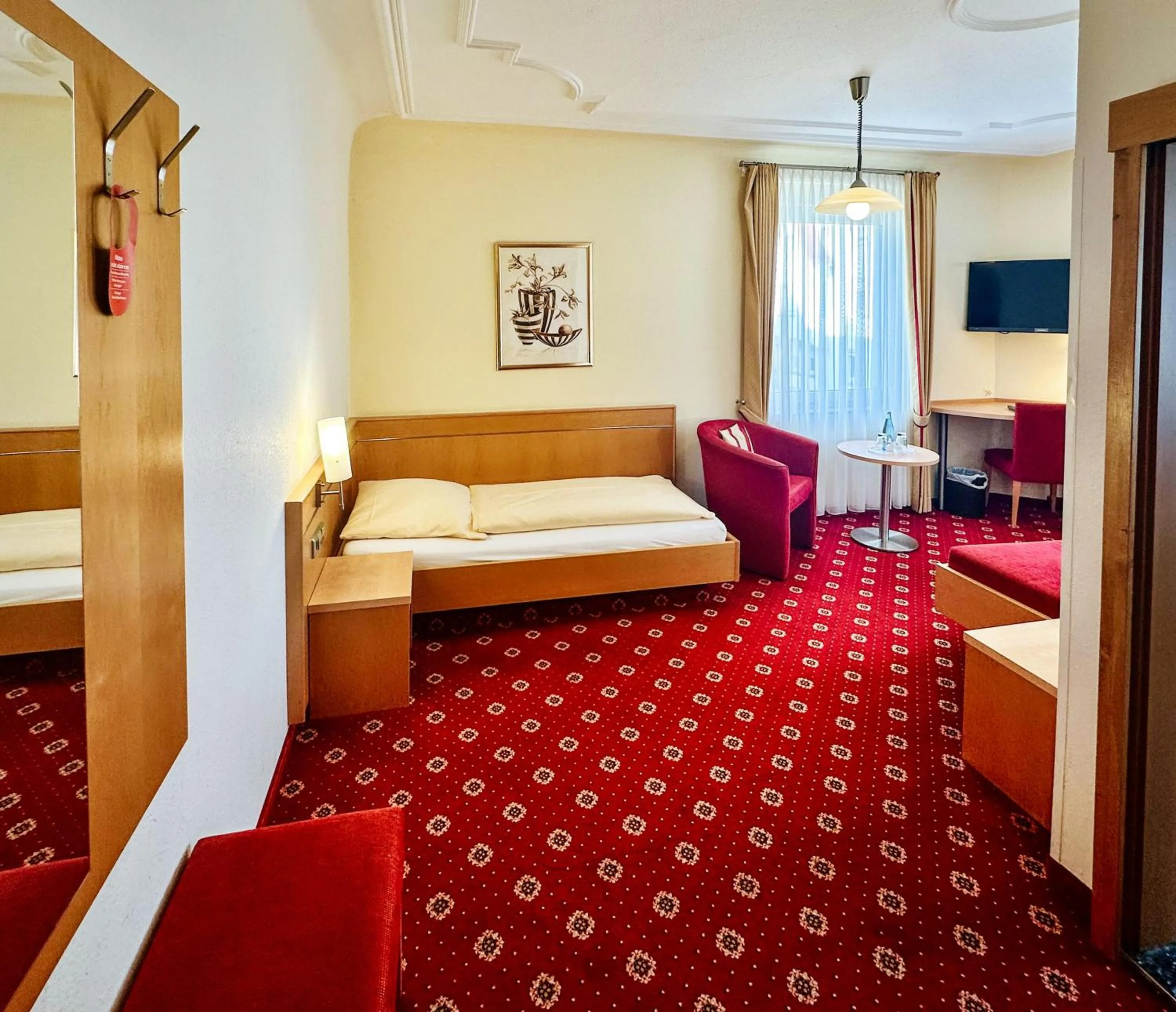 Photo of the whole room, Bed in Hotel Restaurant Zum Hirschen