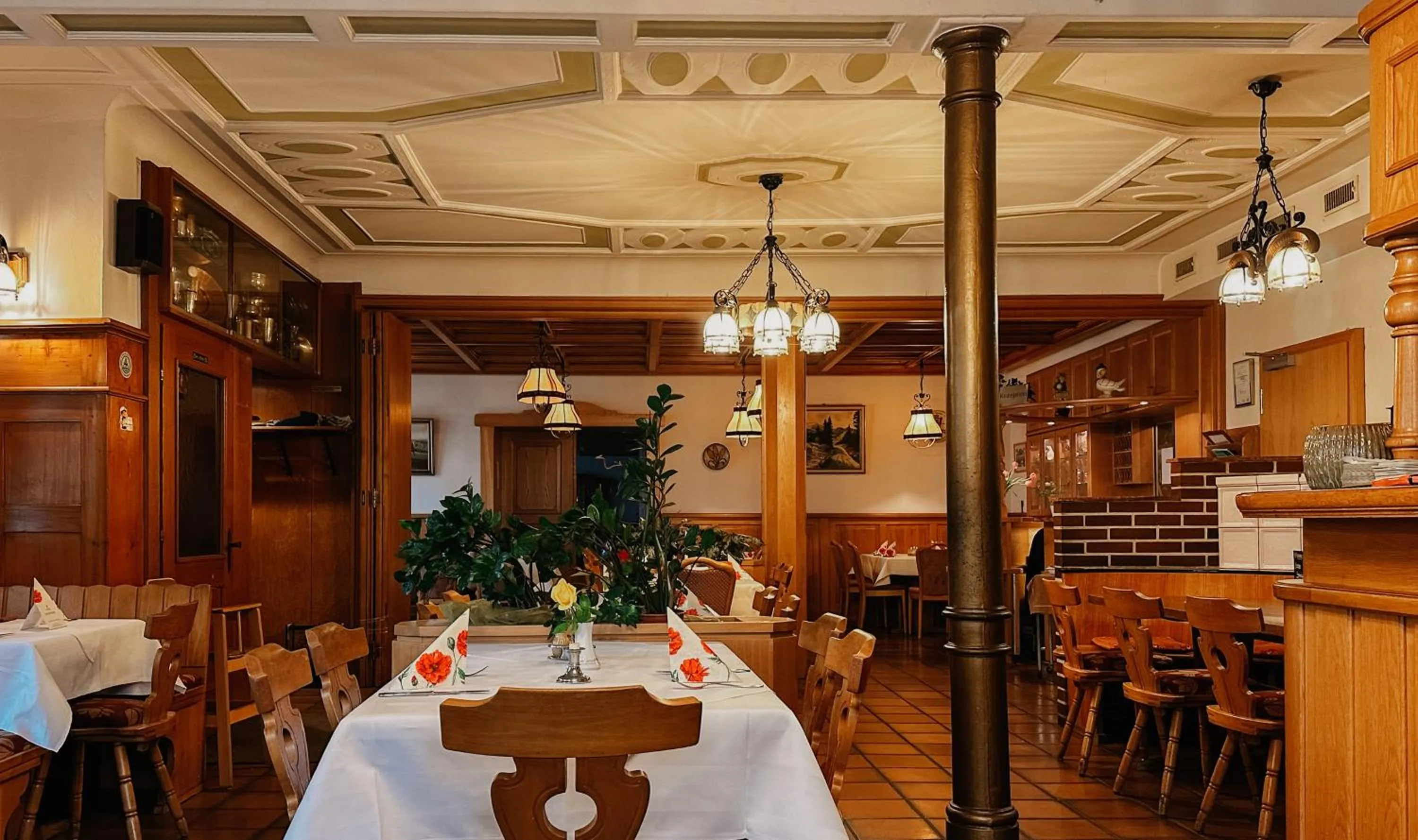 Restaurant/places to eat in Hotel Restaurant Zum Hirschen