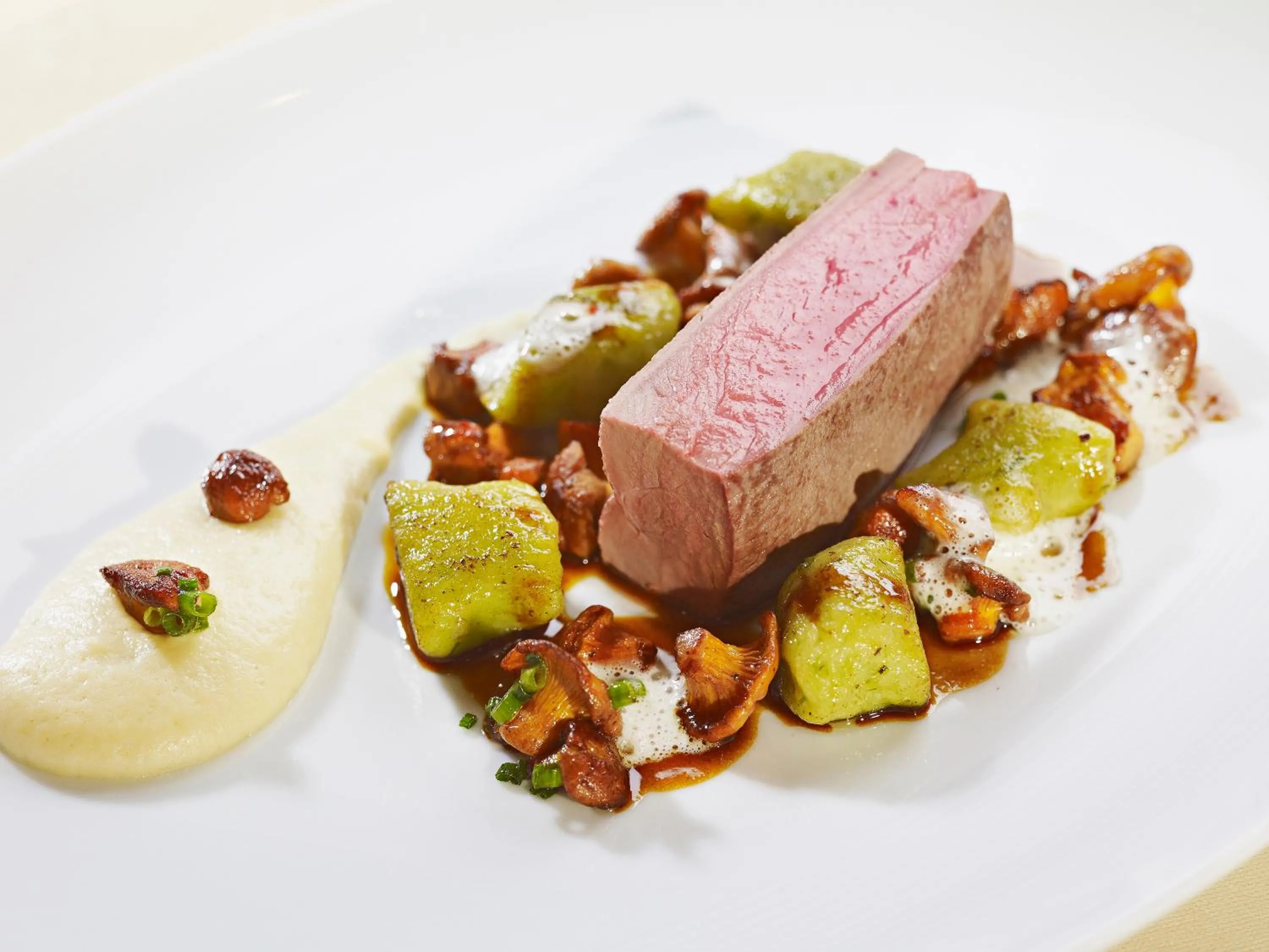 Food and drinks in Relais & Châteaux Hotel Schwarzmatt