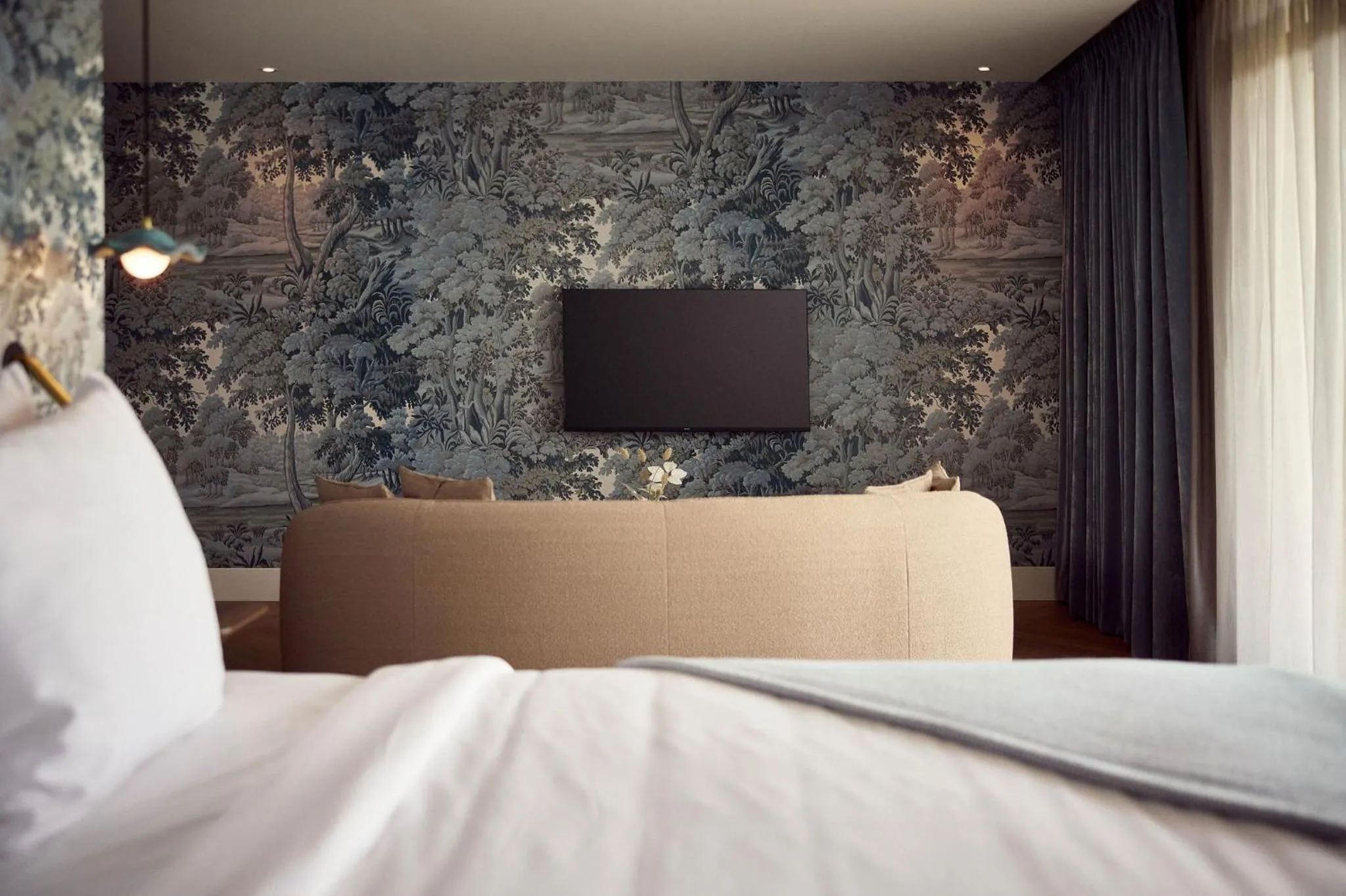 Evening entertainment, Bed in Van der Valk Hotel Melle - Osnabrück