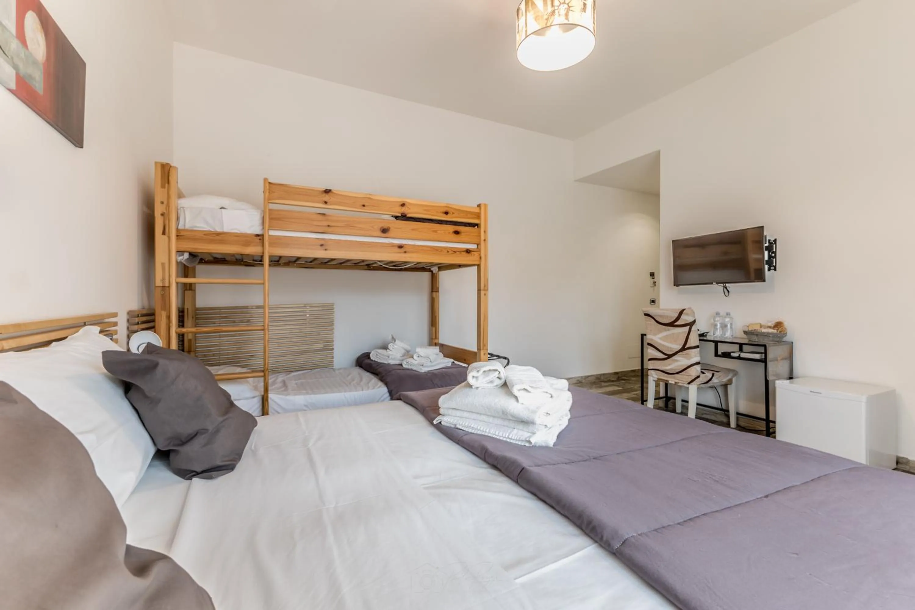 Bed in THAT'S AMORE FIUMICINO Airport