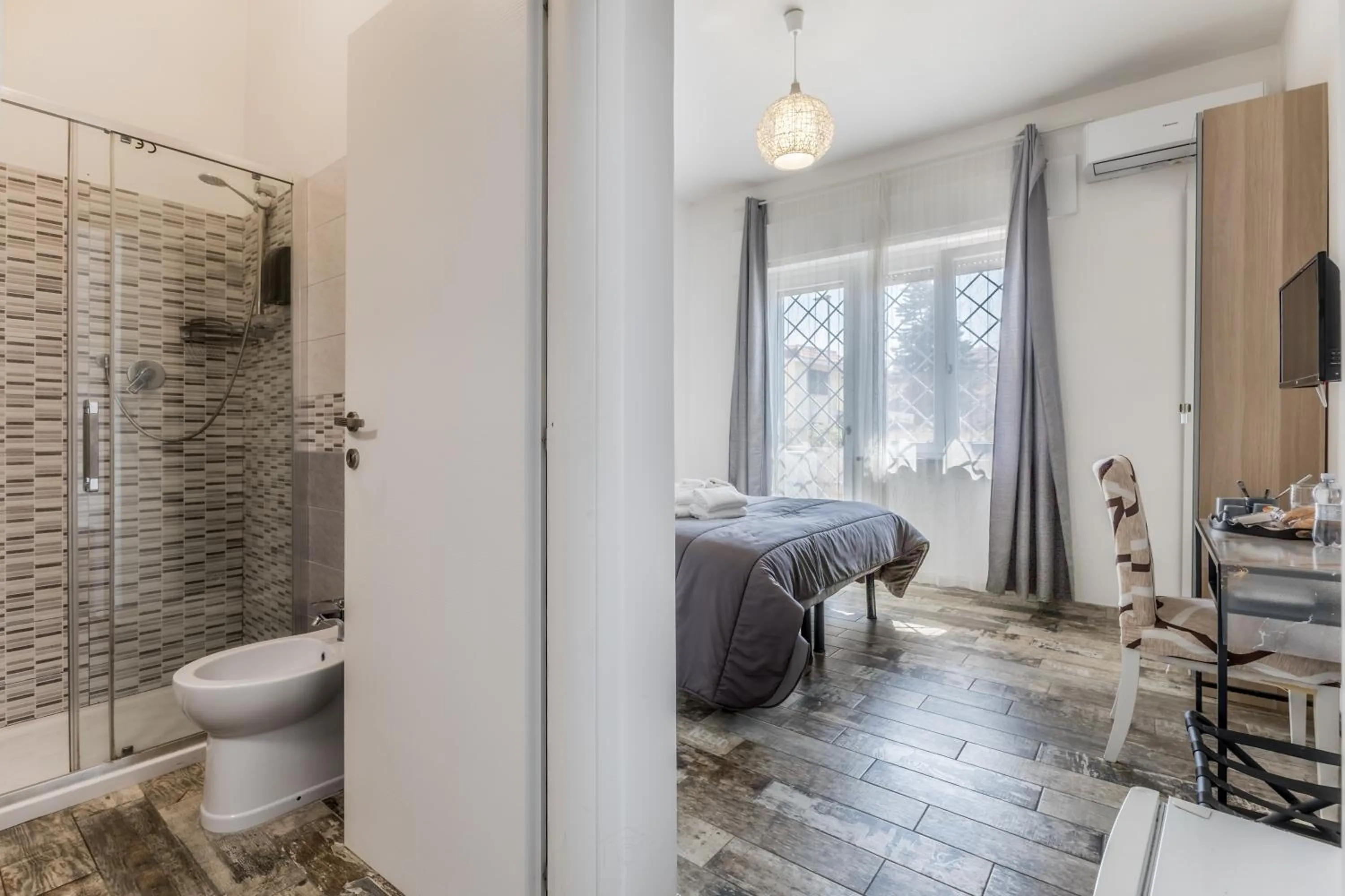 Bed in THAT'S AMORE FIUMICINO Airport