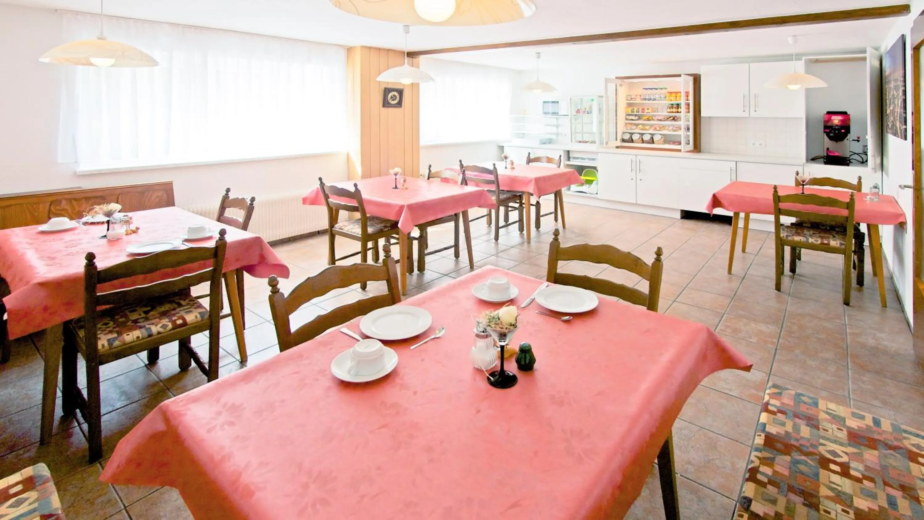 Dining area in Hotel Victoria