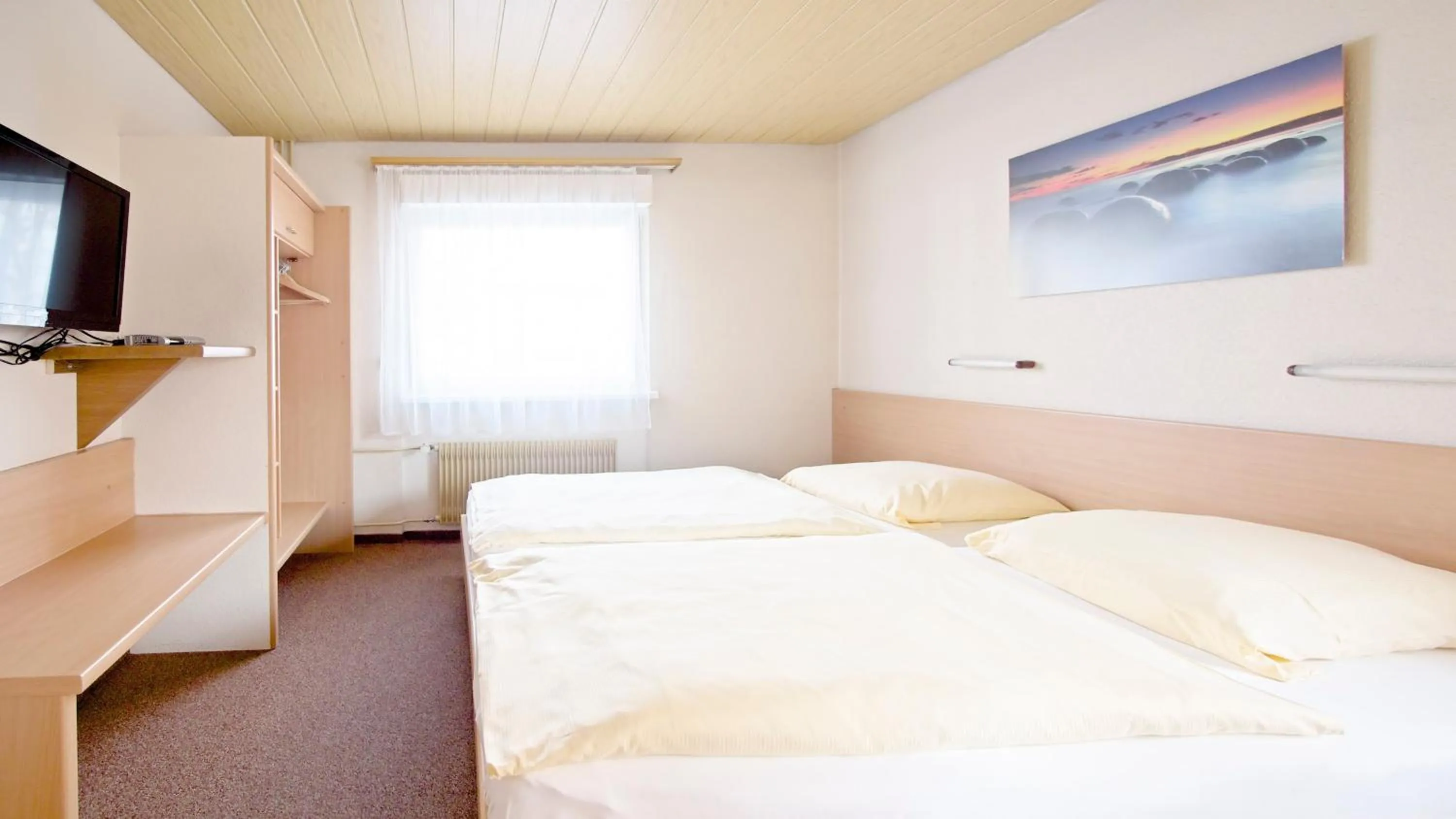 Bedroom, Bed in Hotel Victoria