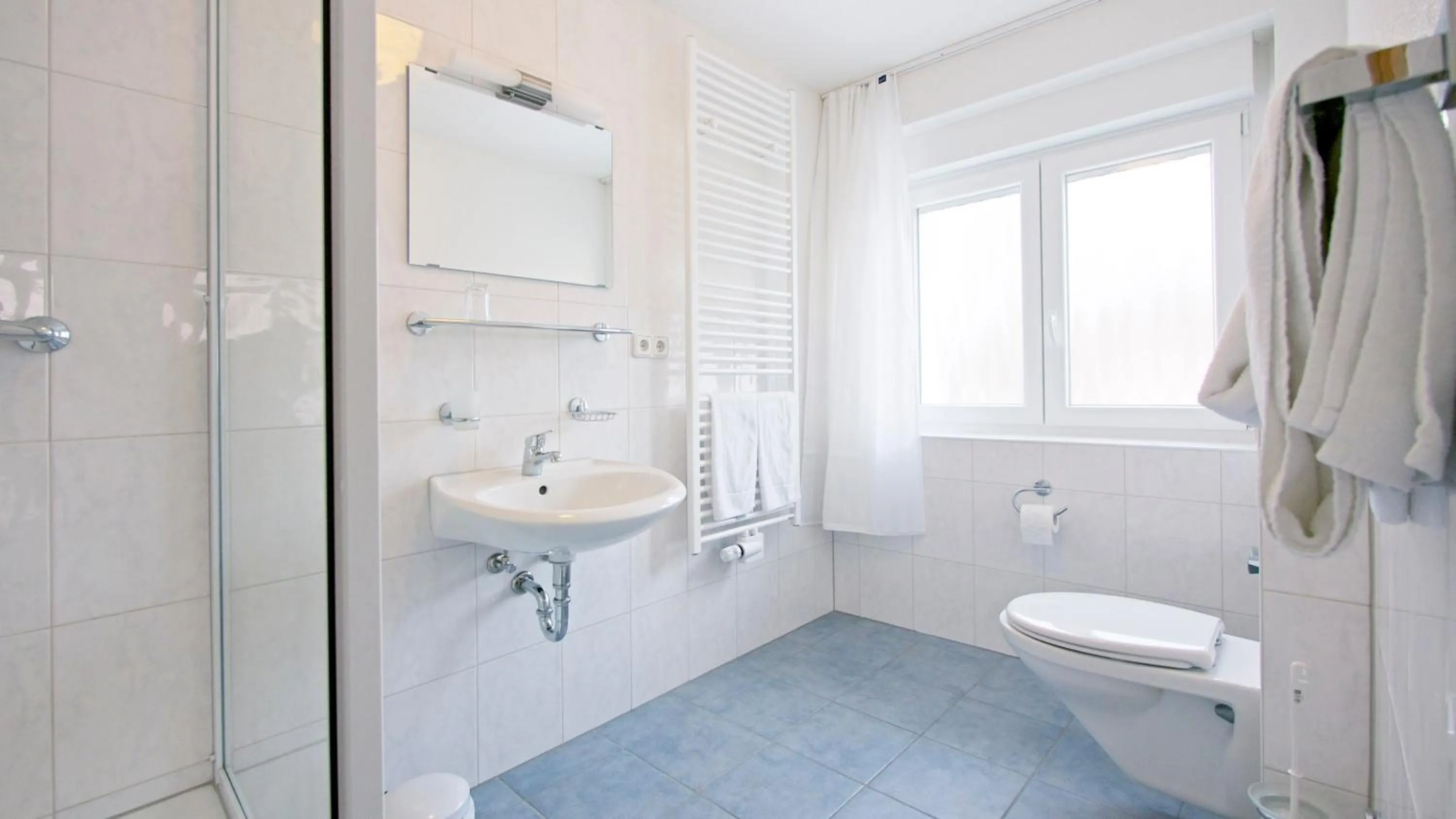 Bathroom in Hotel Victoria