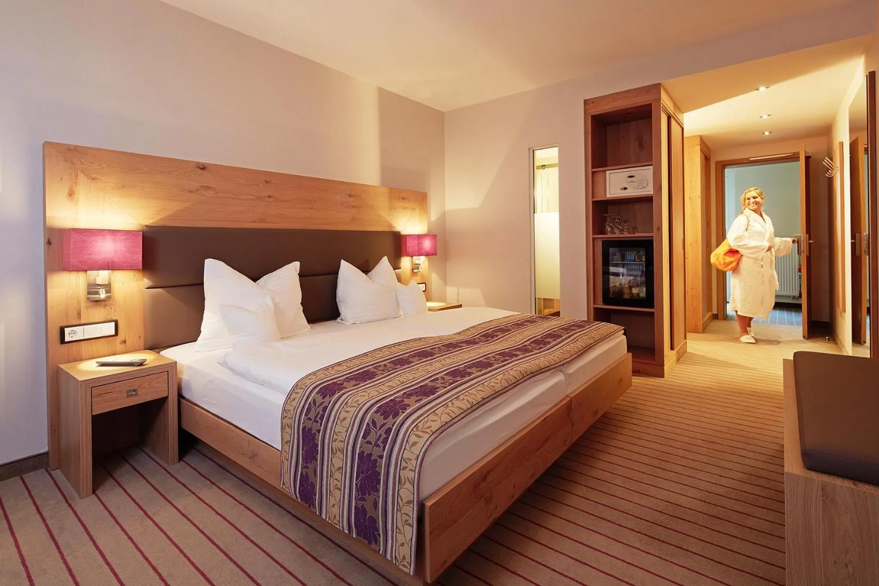 Photo of the whole room, Bed in Göbels Landhotel