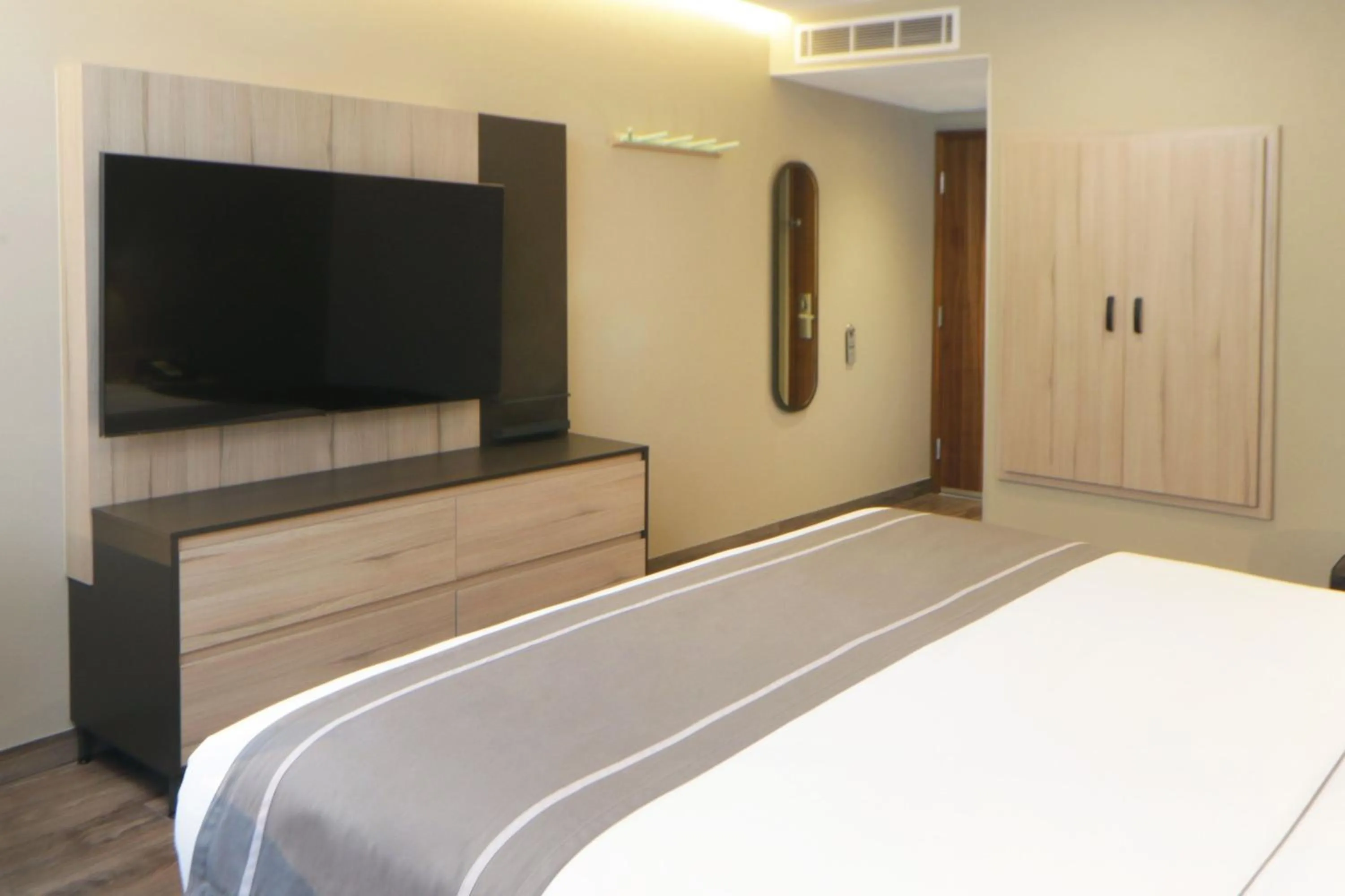 Bedroom, Bed in City Express Plus by Marriott Guadalajara Providencia