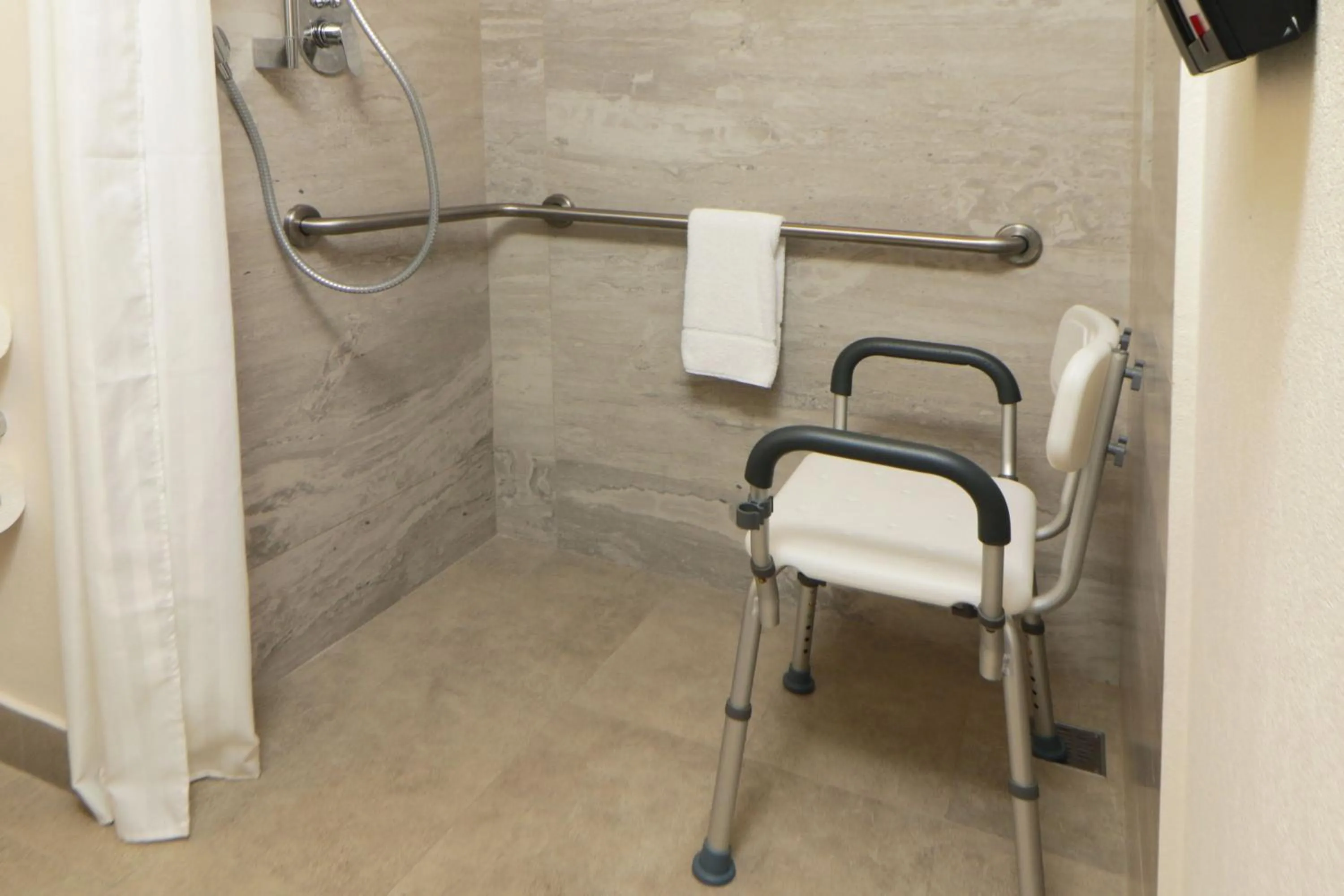 Bathroom in City Express Plus by Marriott Guadalajara Providencia