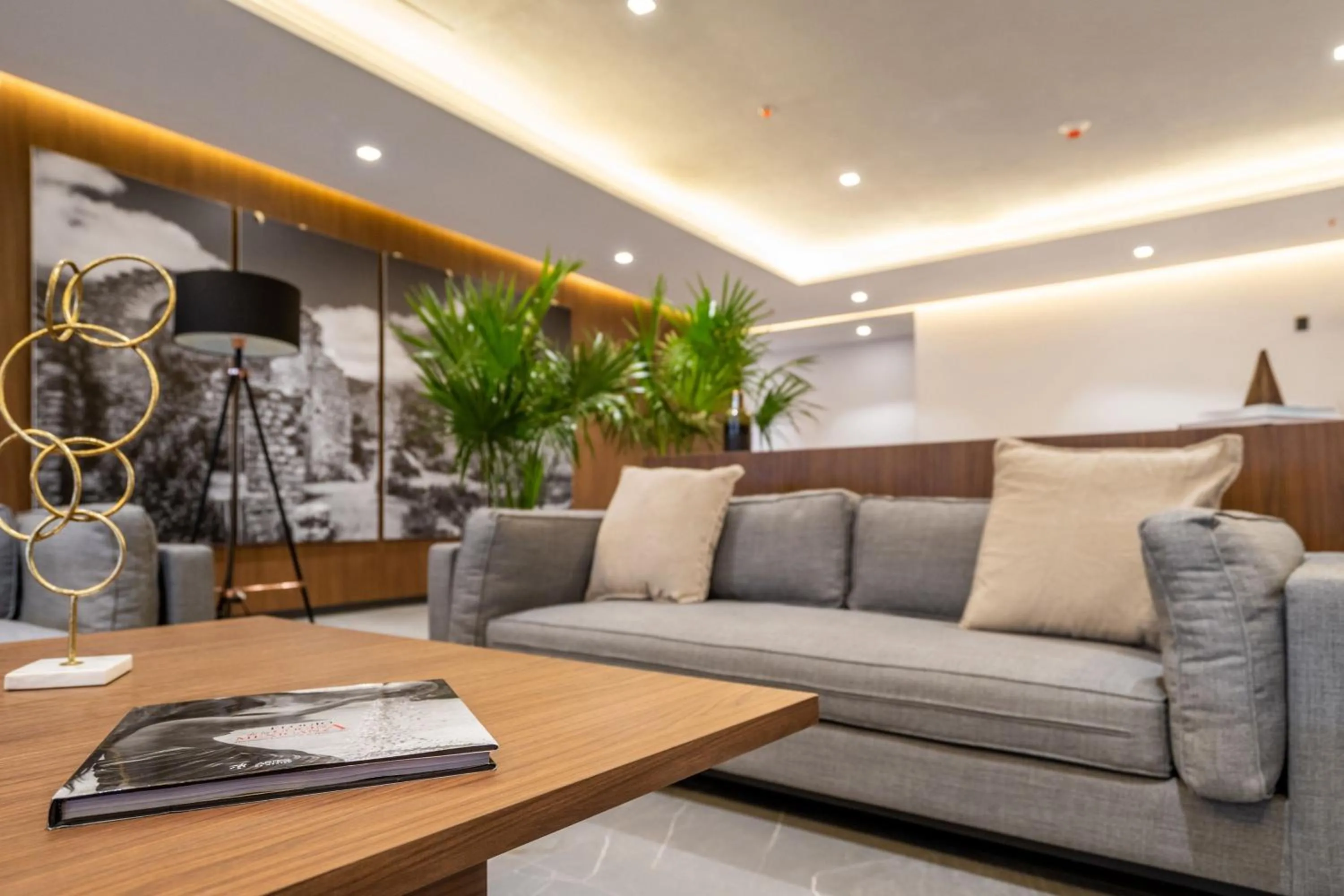 Lobby or reception in City Express Plus by Marriott San Luis Potosi