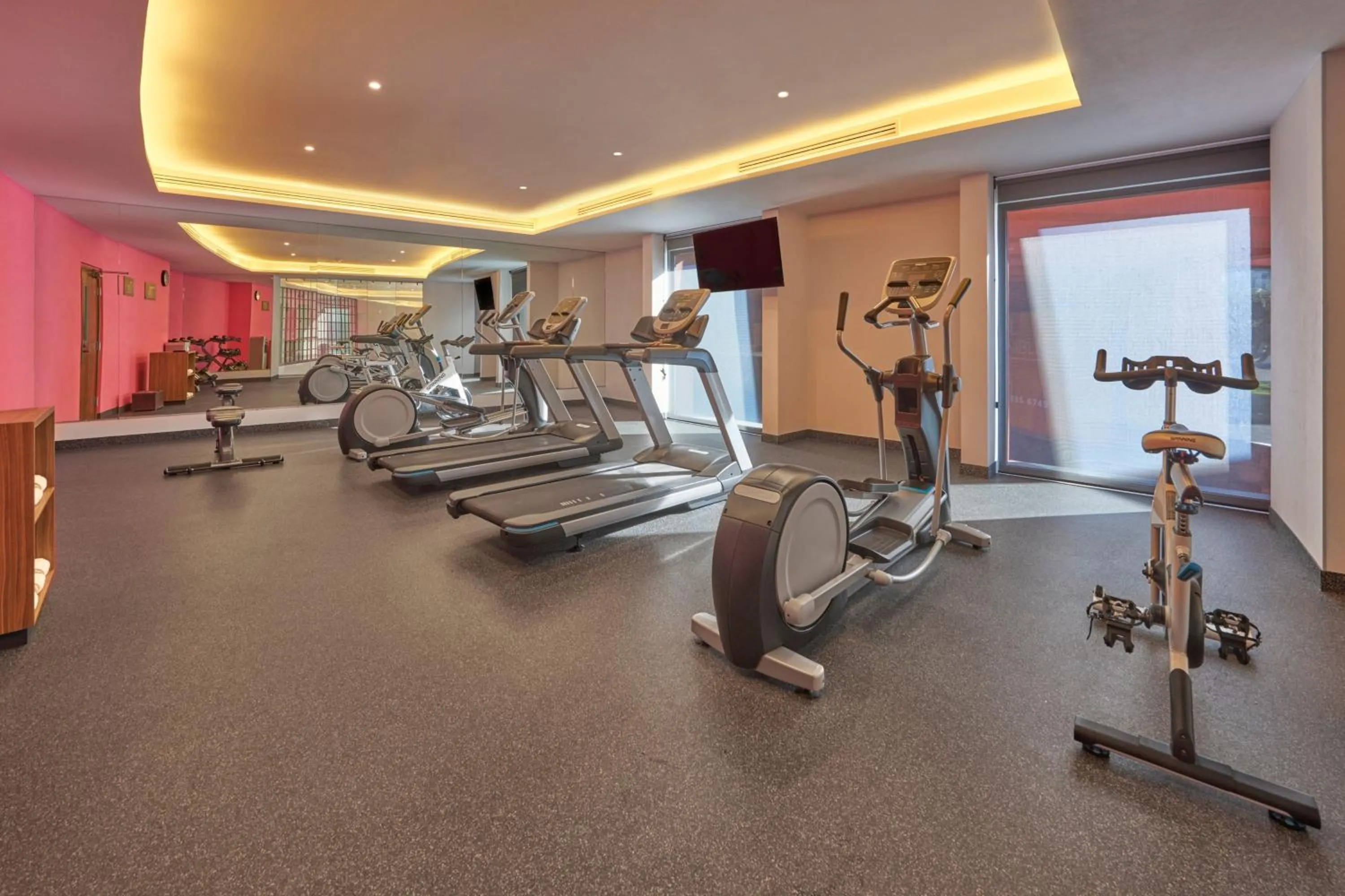Fitness centre/facilities in City Express Plus by Marriott San Luis Potosi