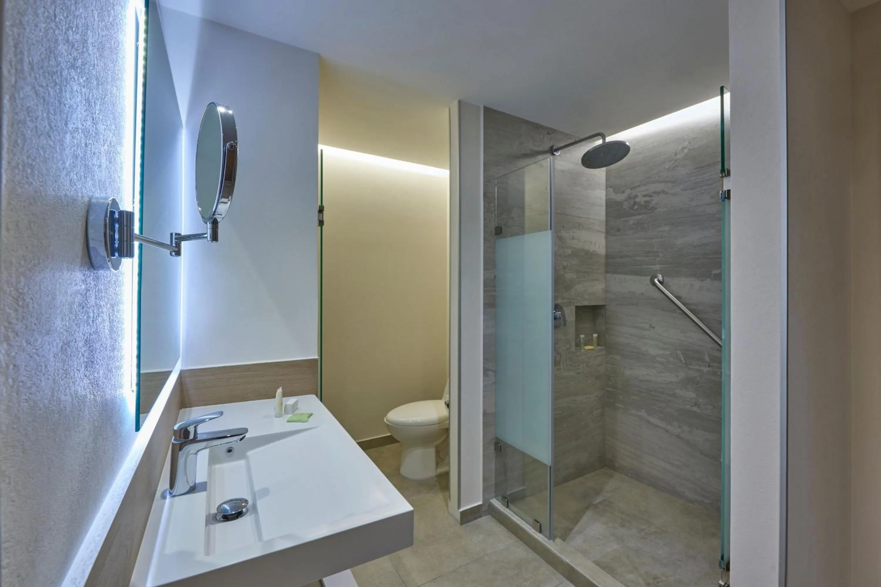 Bathroom in City Express Plus by Marriott San Luis Potosi