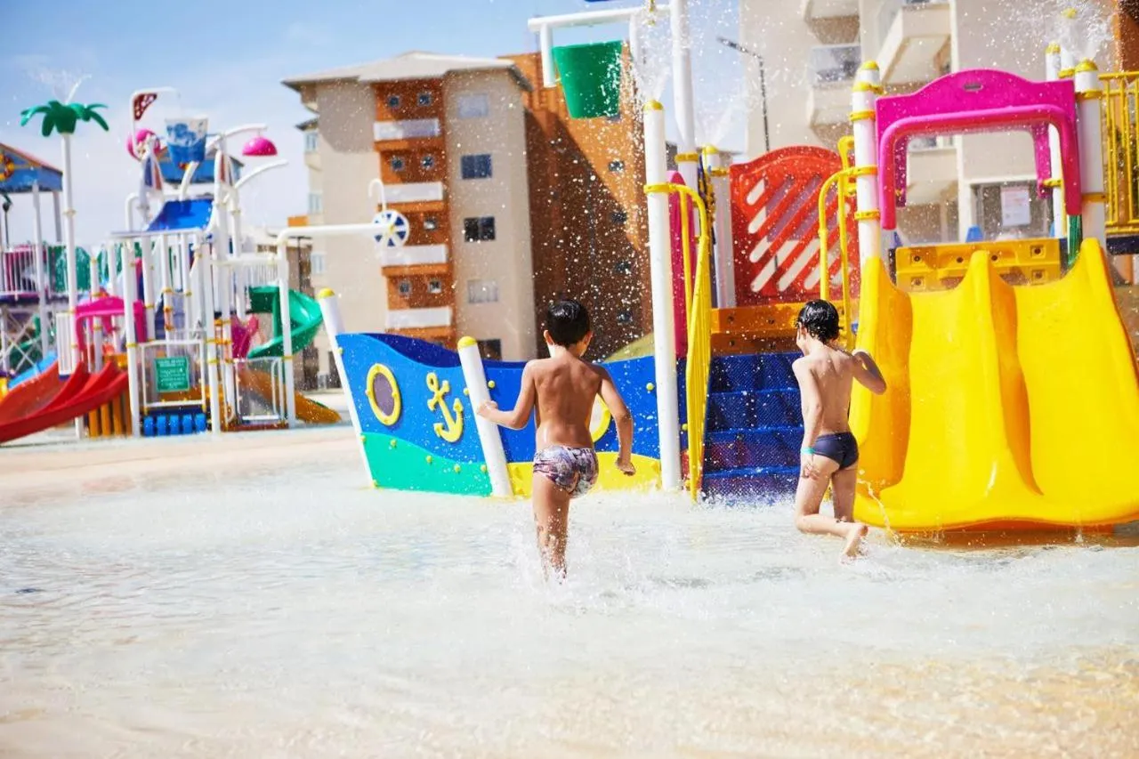 Swimming pool in Ilhas do Lago Eco Resort