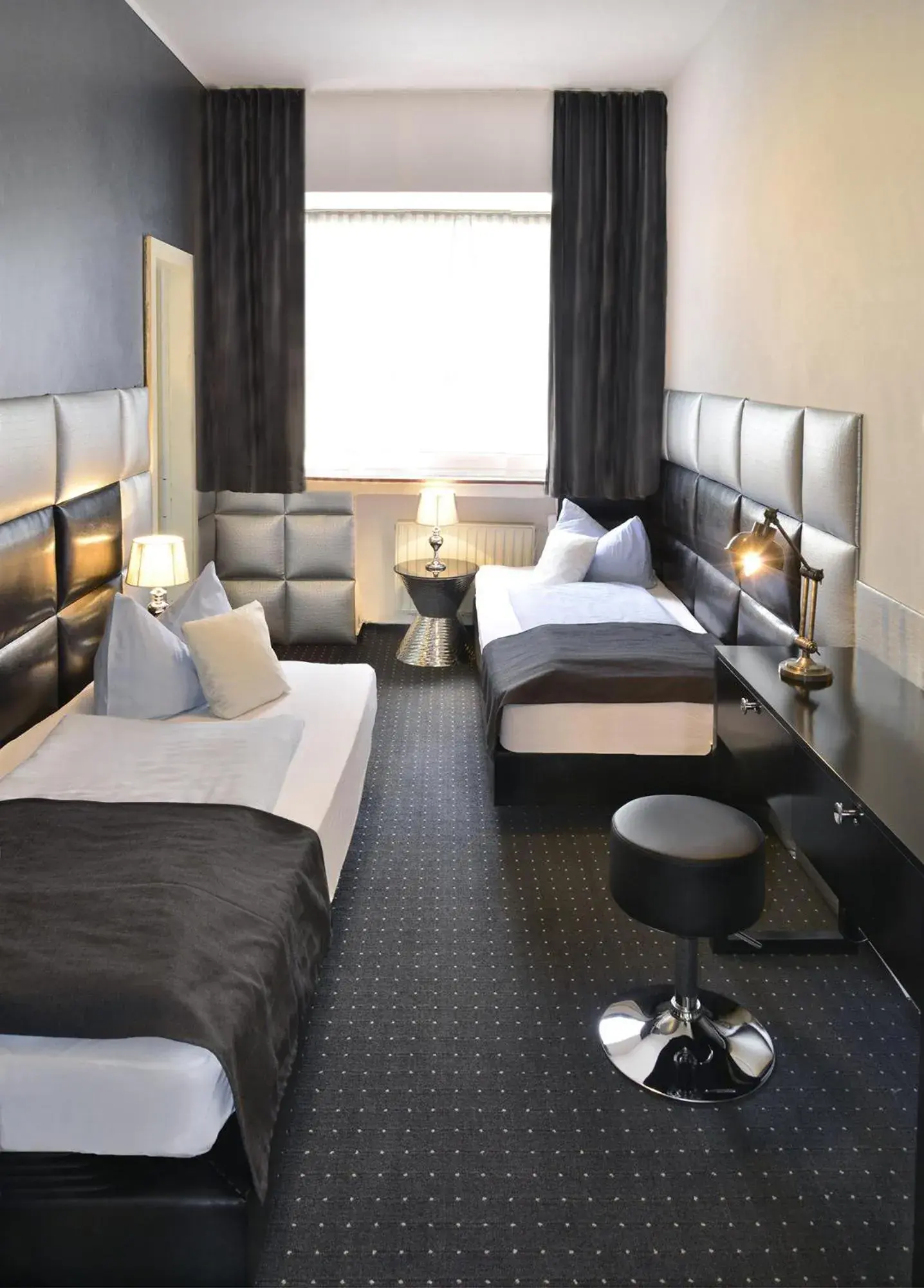 Day, Bed in Hotel Am Wehrhahn Day, Bed in Hotel Am Wehrhahn