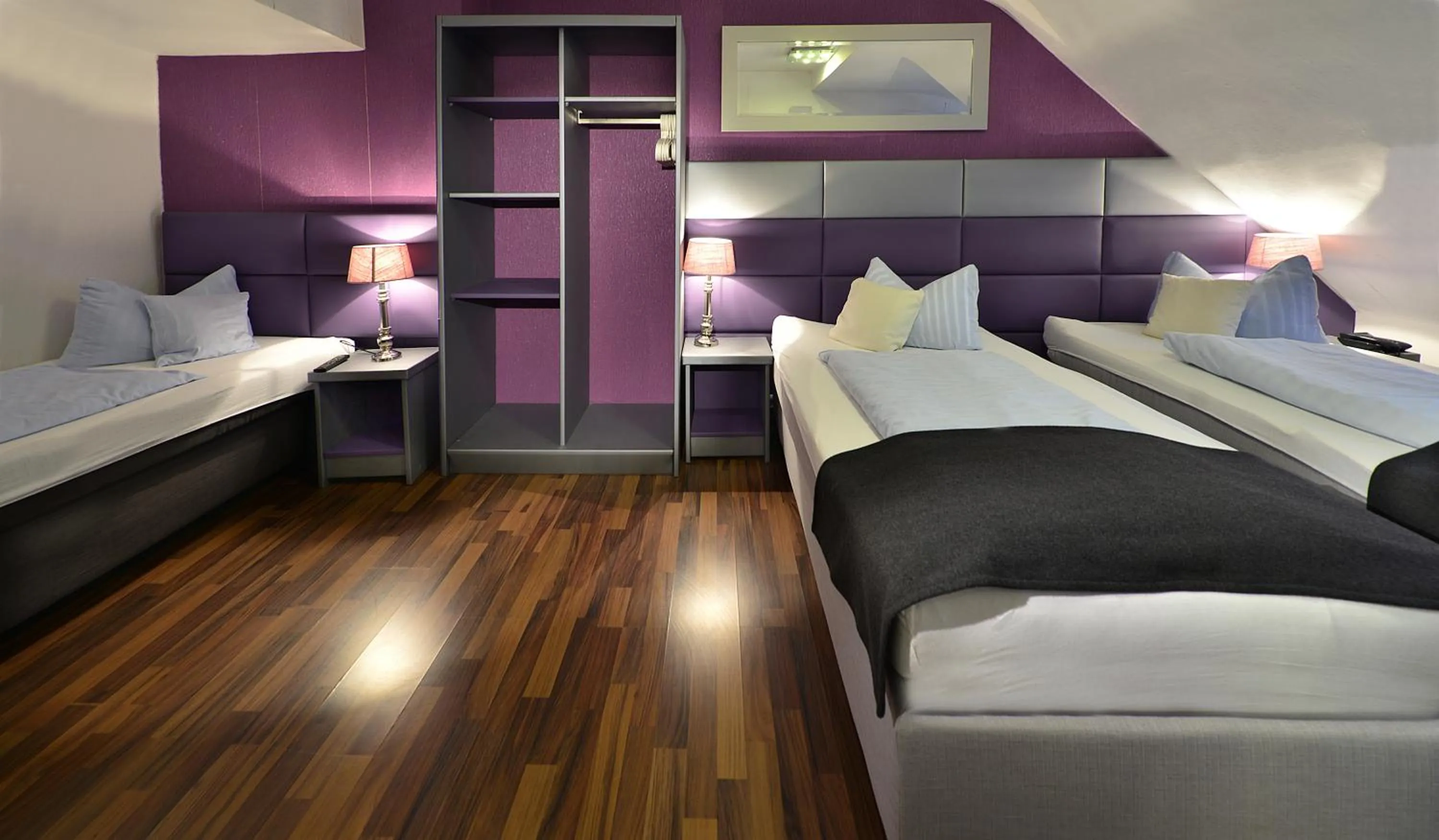 Photo of the whole room, Bed in Hotel Am Wehrhahn