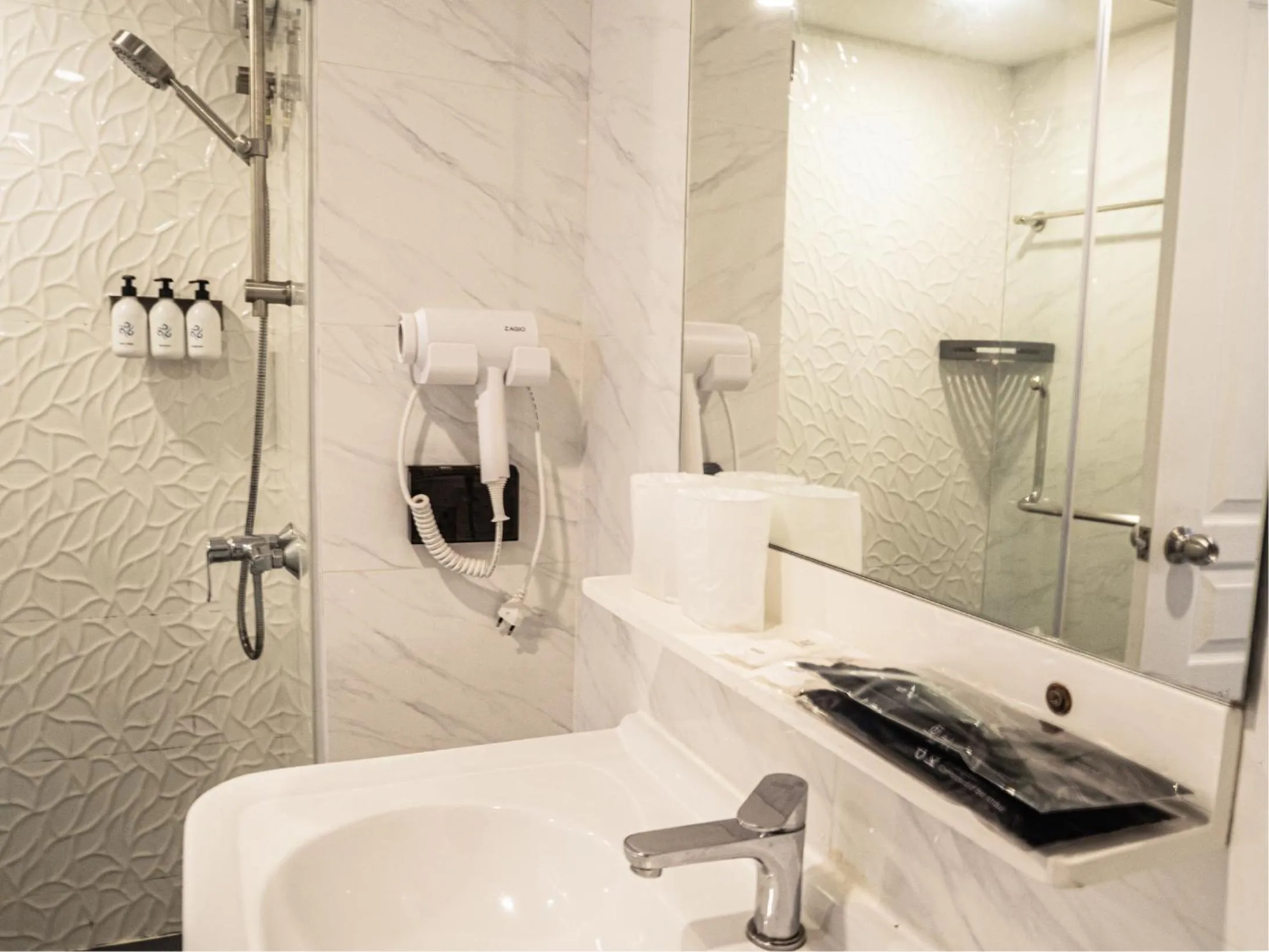 Bathroom in HT9 Hotel