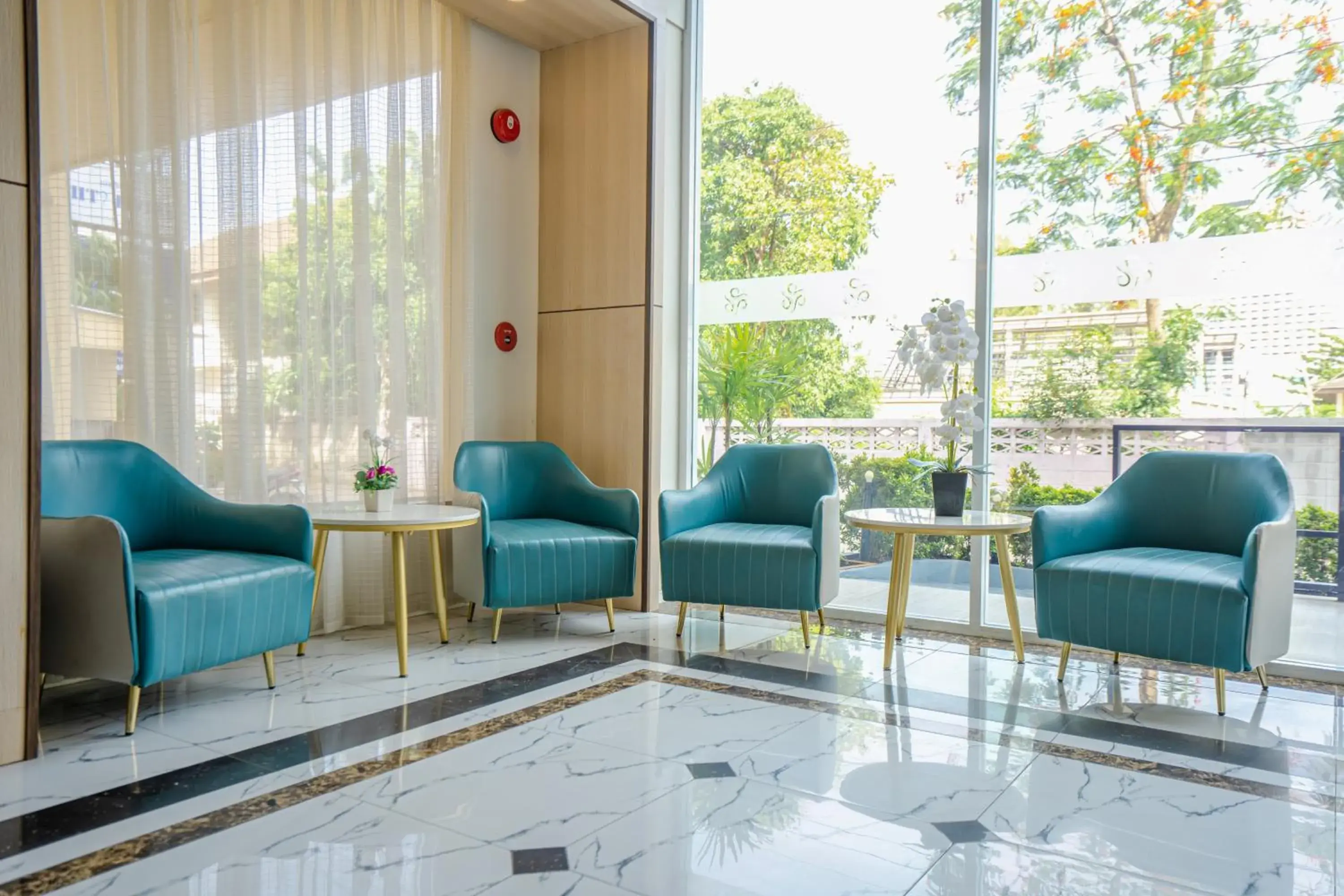 Lobby or reception, Seating Area in HT9 Hotel