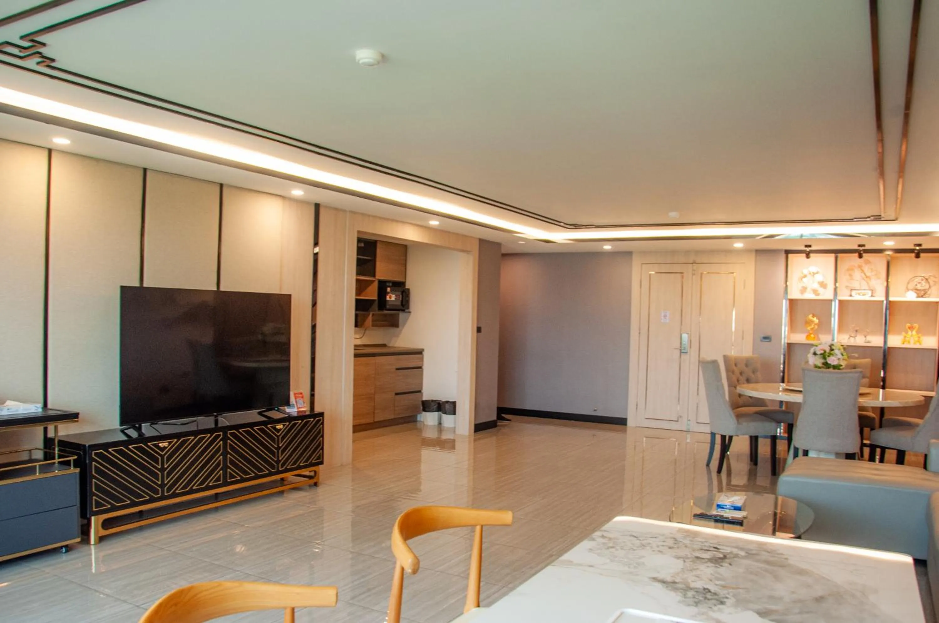 Communal lounge/ TV room in HT9 Hotel